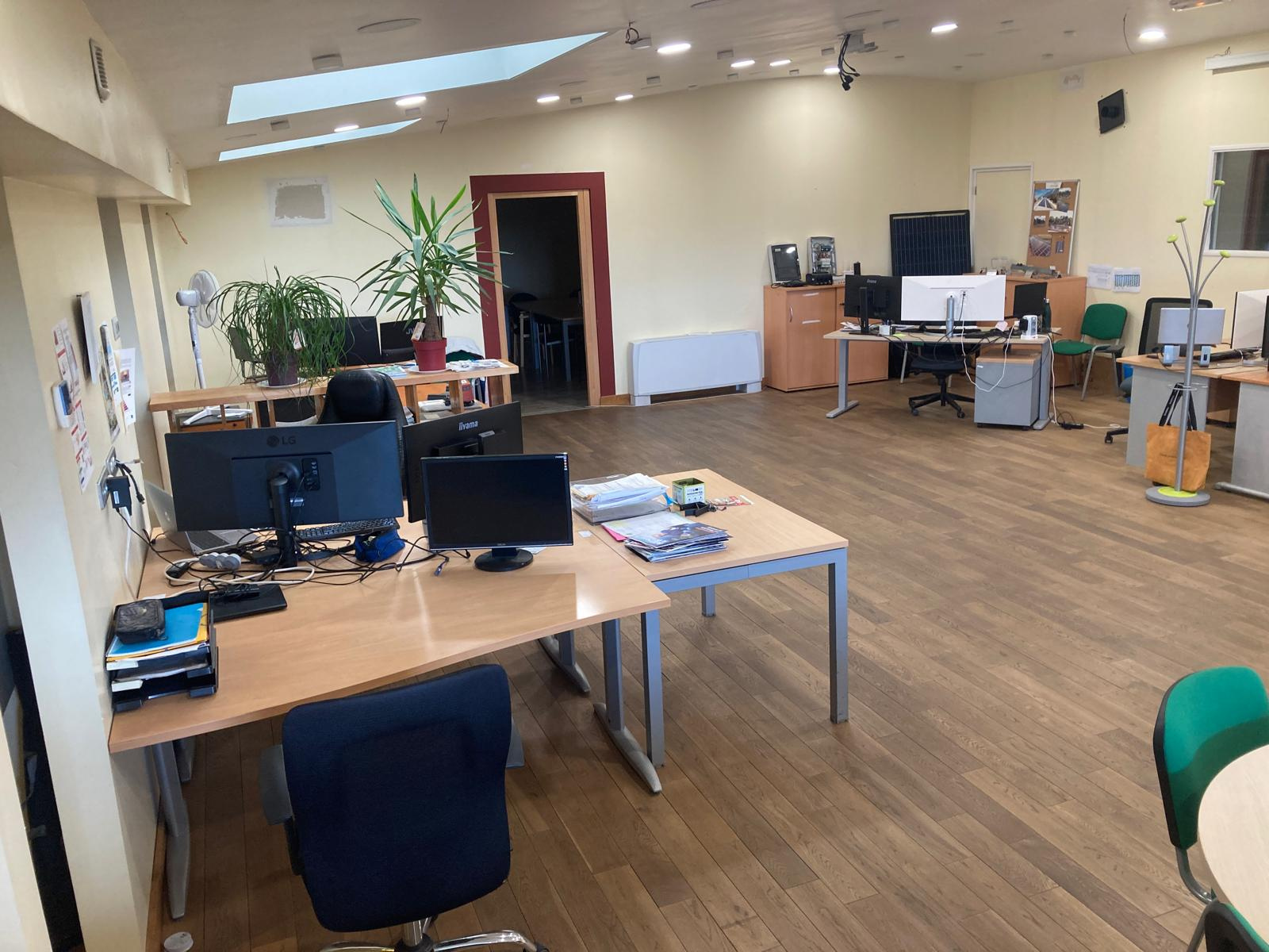 Local D&rsquo;activité 500m² – Les ponts de ce
