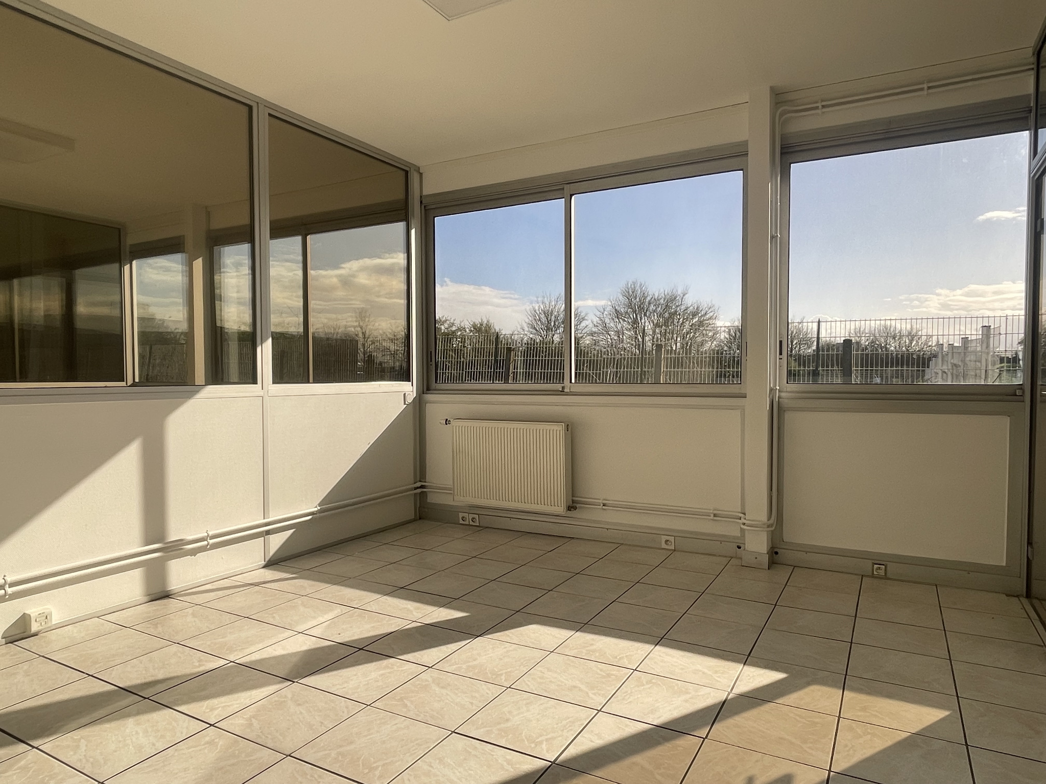 Local D&rsquo;activité 1050m² – St barthelemy d anjou