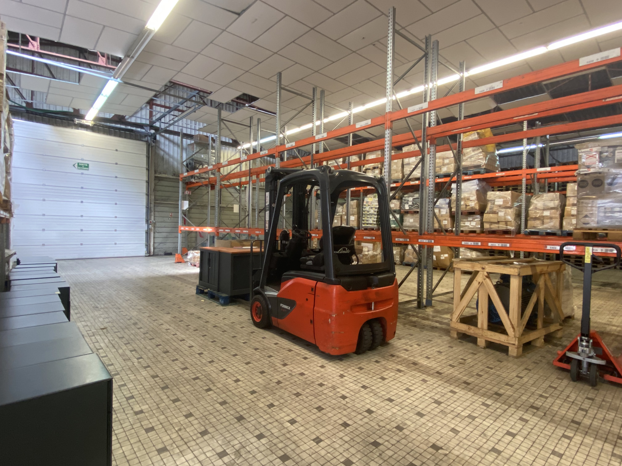 Local D&rsquo;activité 1650m² – Verrieres-en-anjou