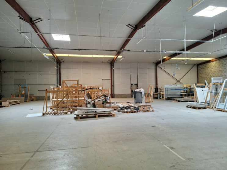 Local D&rsquo;activité 1500m² – St barthelemy d anjou