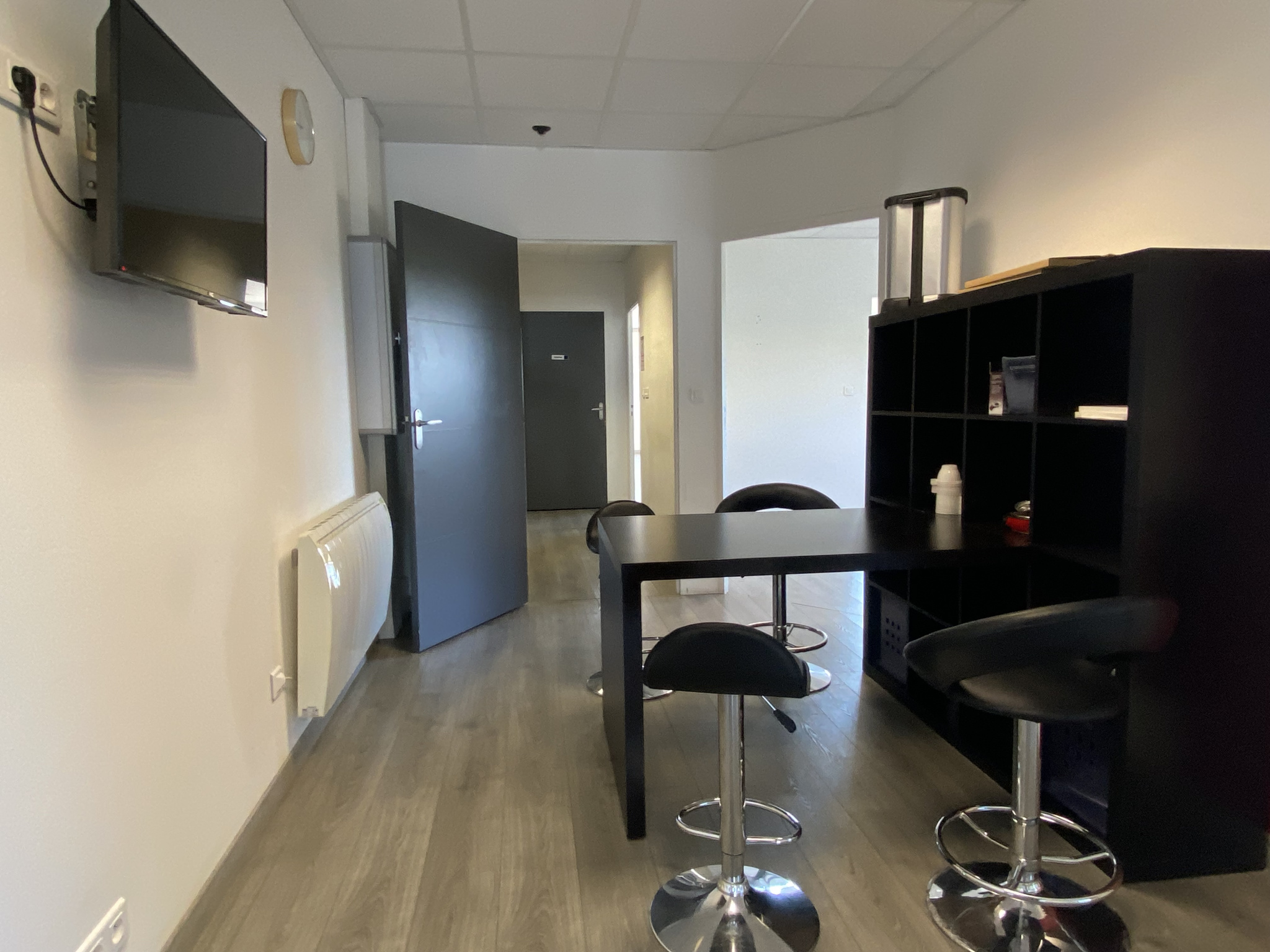 Bureaux 137m² – Murs erigne