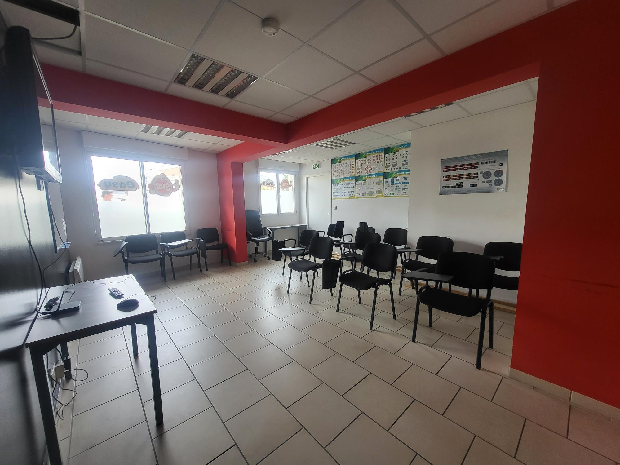 Bureaux 56m² – Montreuil juigne