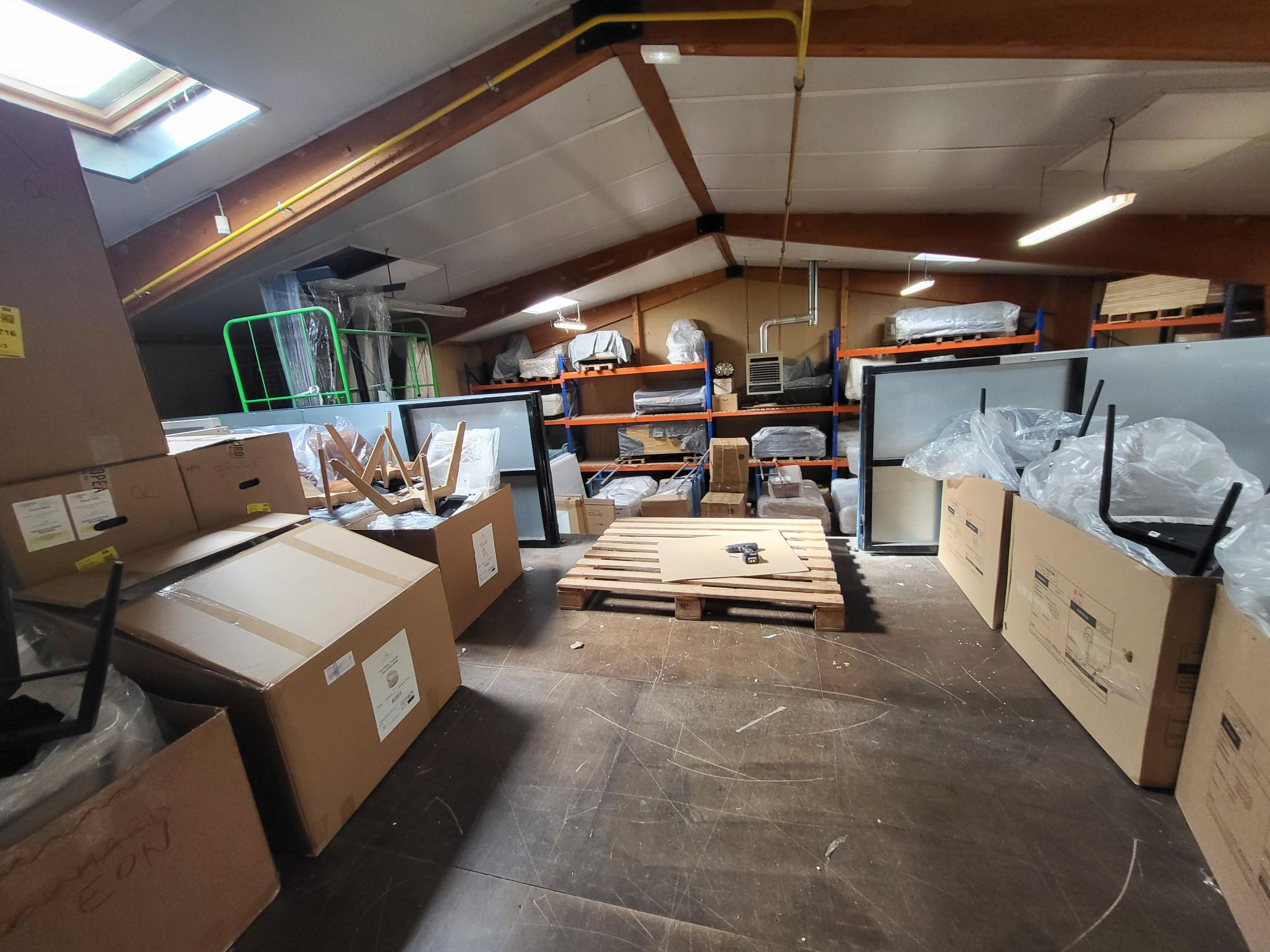 Local D’activité 600m² – Ecouflant Local D’activité 600m² – Ecouflant