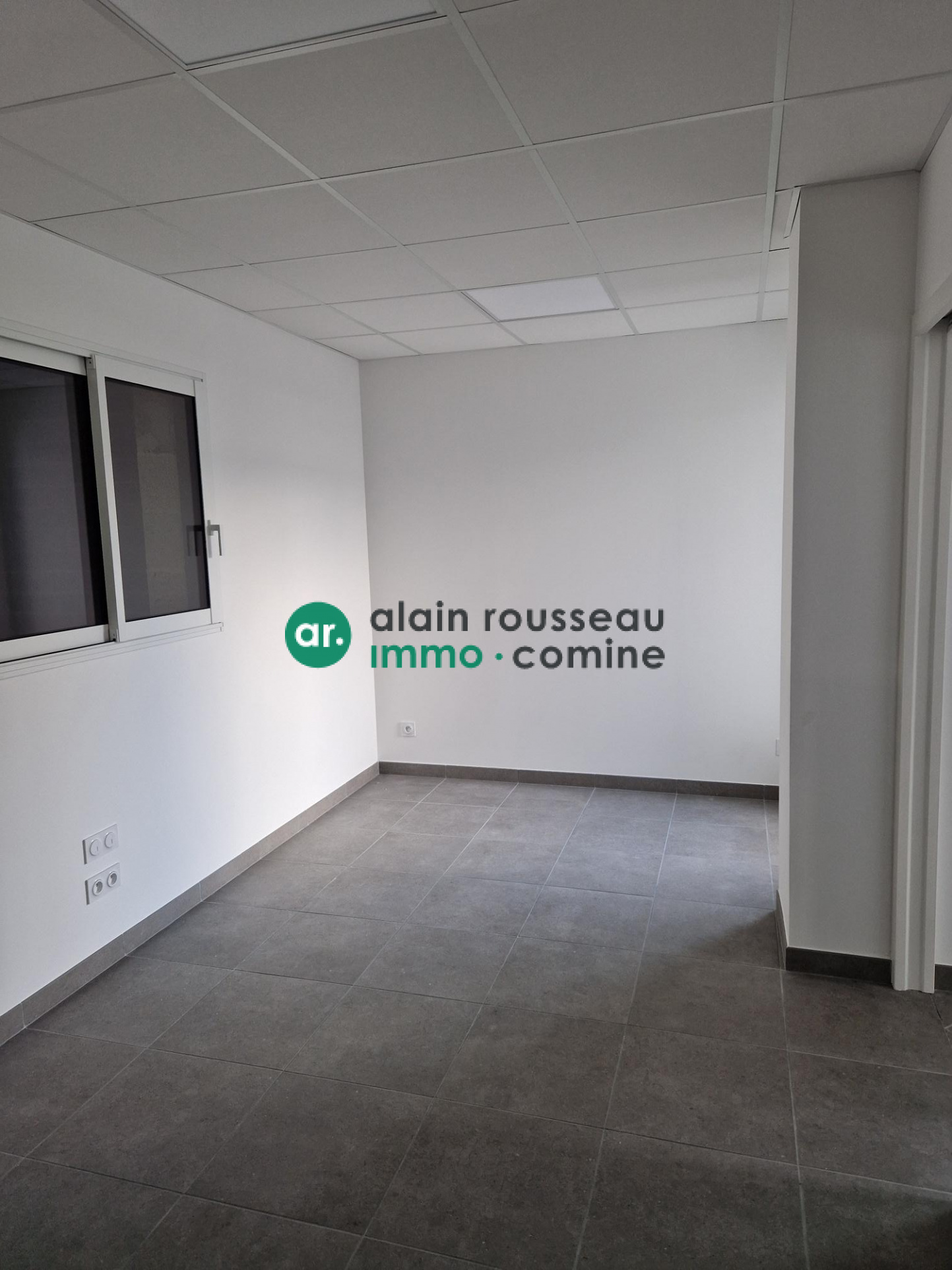 Local D’activité 160m² – Cholet