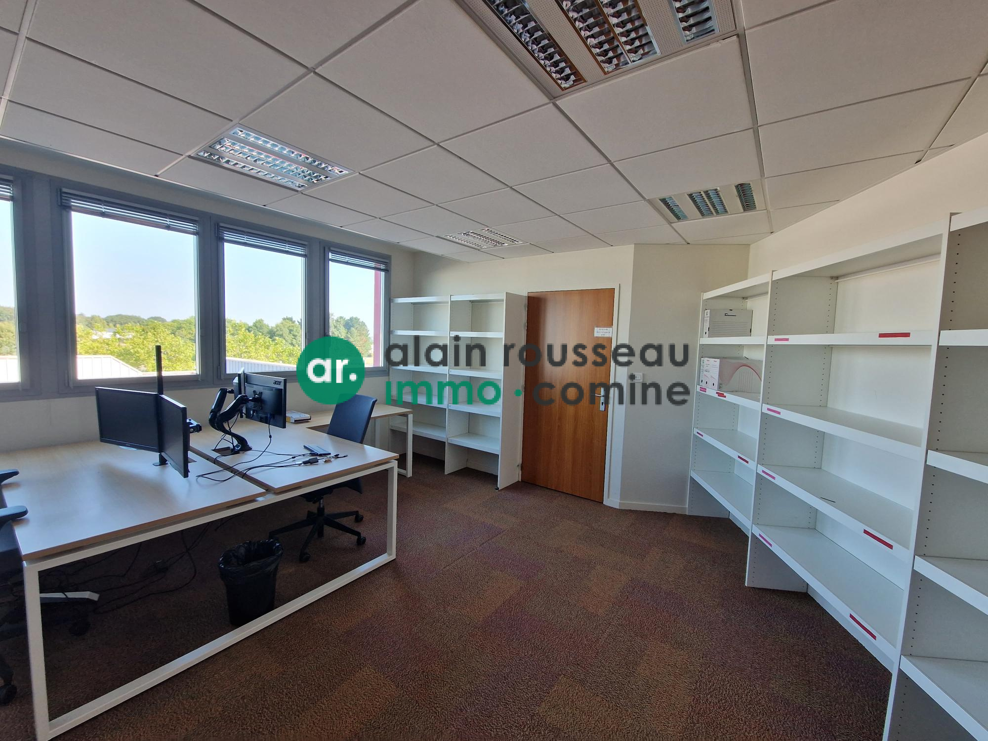 Bureaux 250m² – Beaucouze