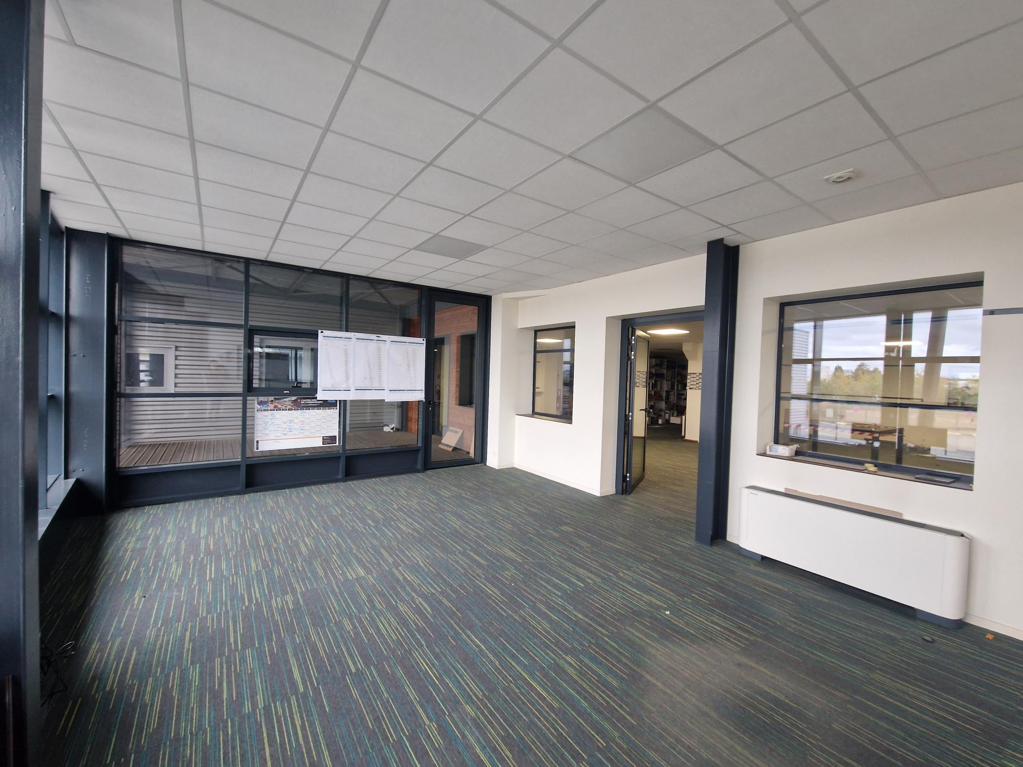 Local D’activité 6000m² – St barthelemy d anjou Local D’activité 6000m² – St barthelemy d anjou