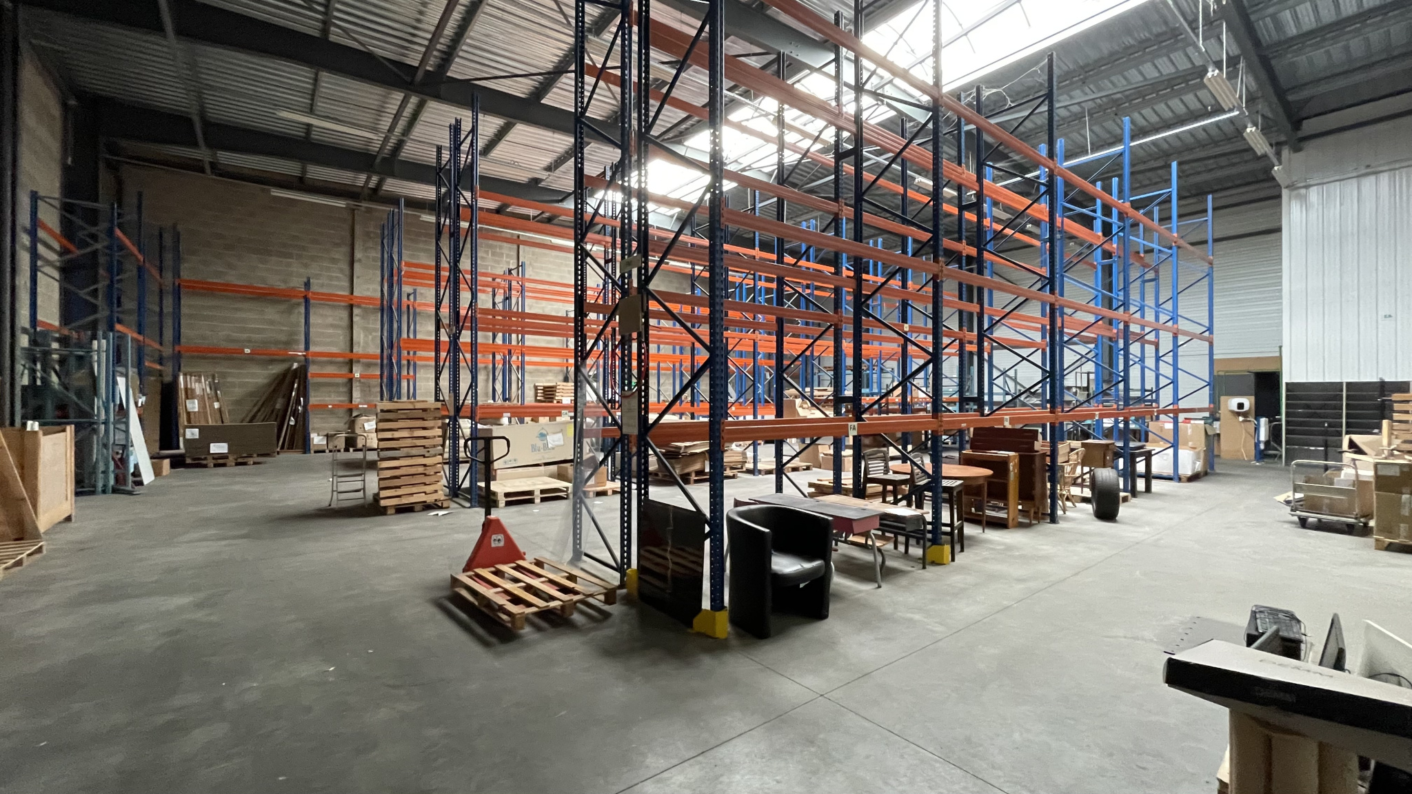 Local D&rsquo;activité 1200m² – Tierce