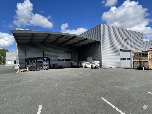 Local D&rsquo;activité 2421m² – Trelaze