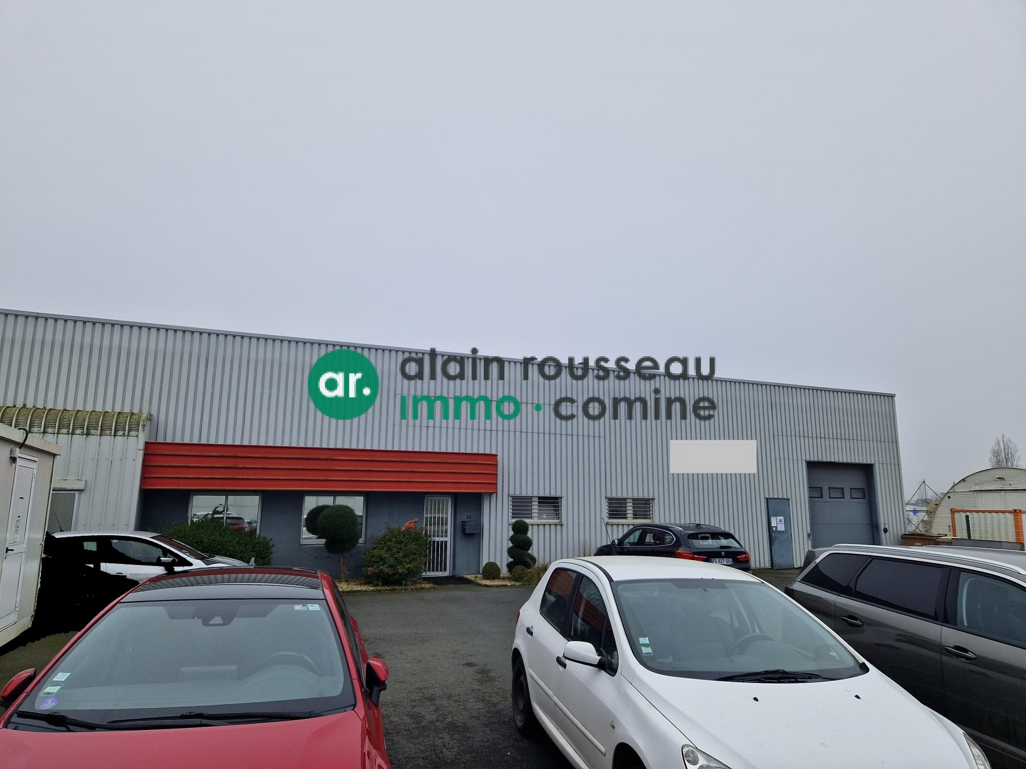 Local Professionnel 563m² – Cholet