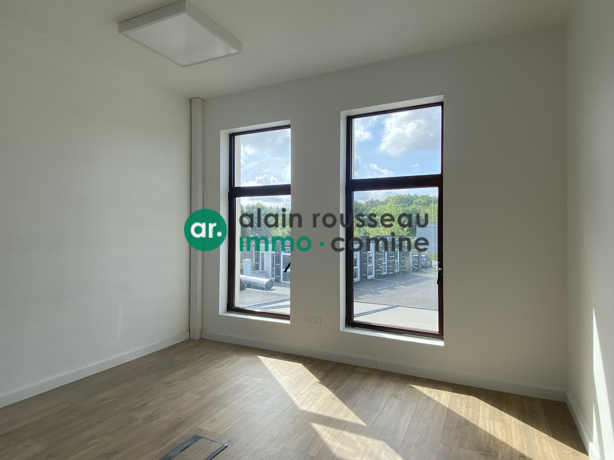 Bureaux 170m² – Verrieres-en-anjou