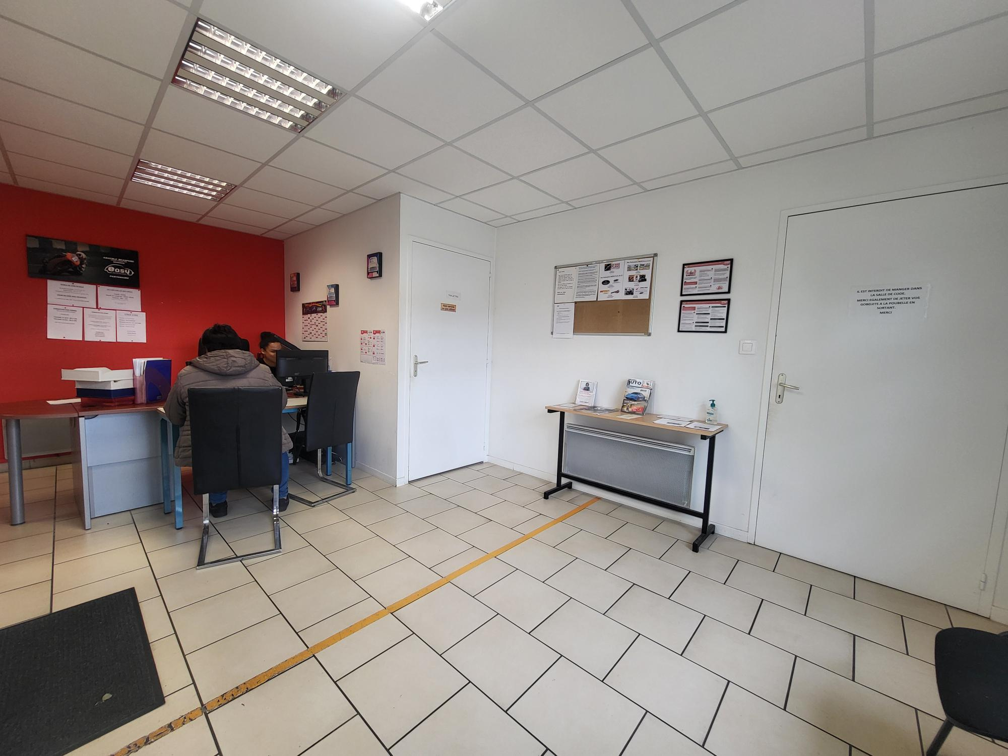 Bureaux 56m² – Montreuil juigne Bureaux 56m² – Montreuil juigne