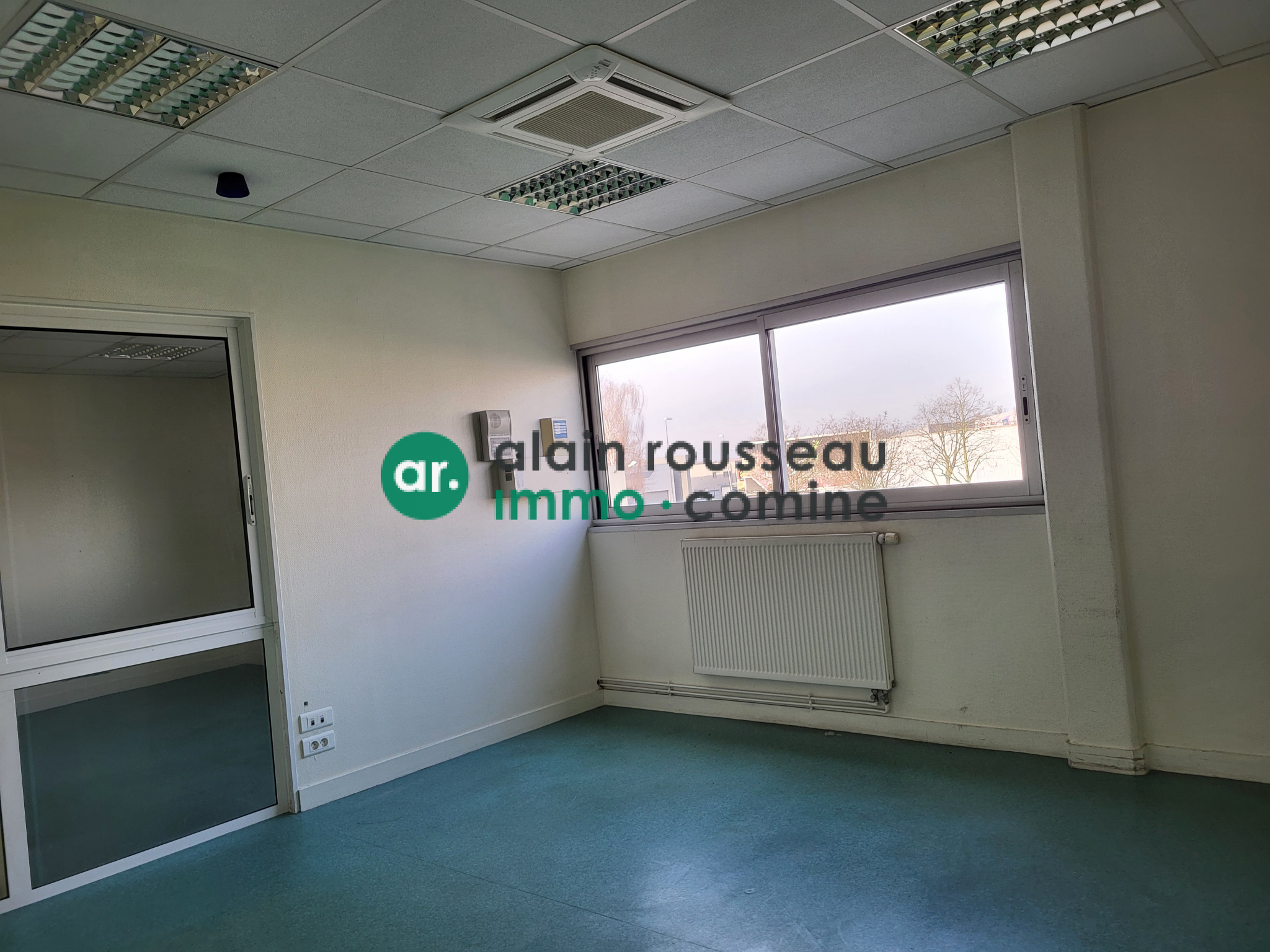 Bureaux 310m² – Beaucouze