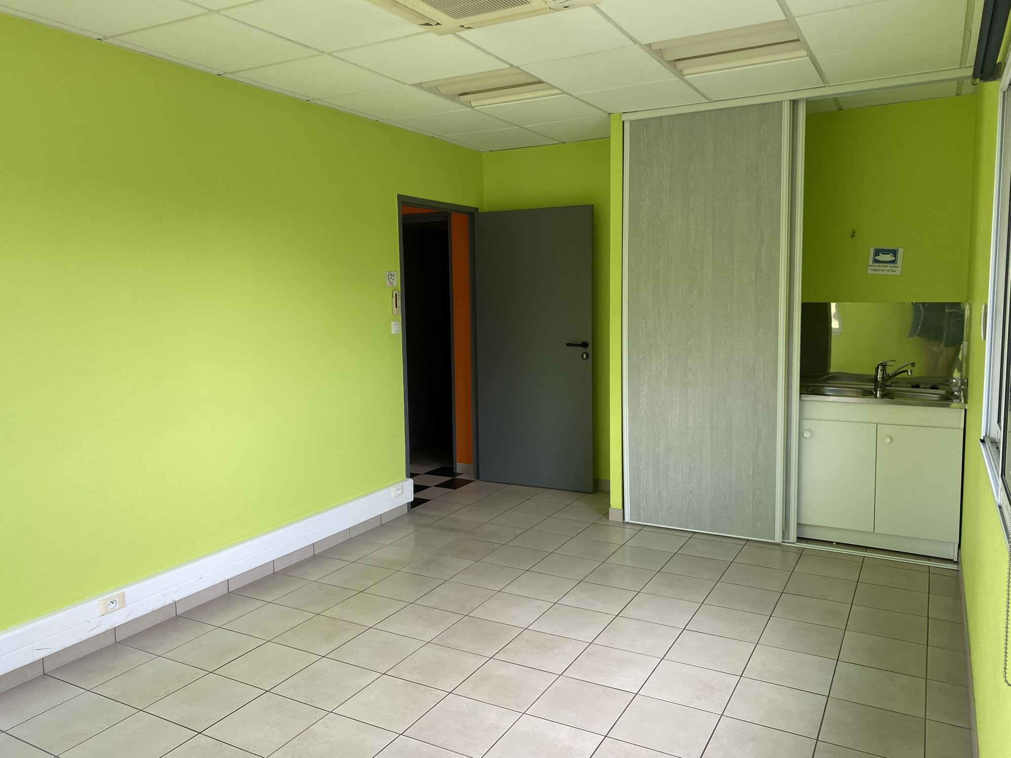 Local D’activité 688m² – Moze sur louet Local D’activité 688m² – Moze sur louet