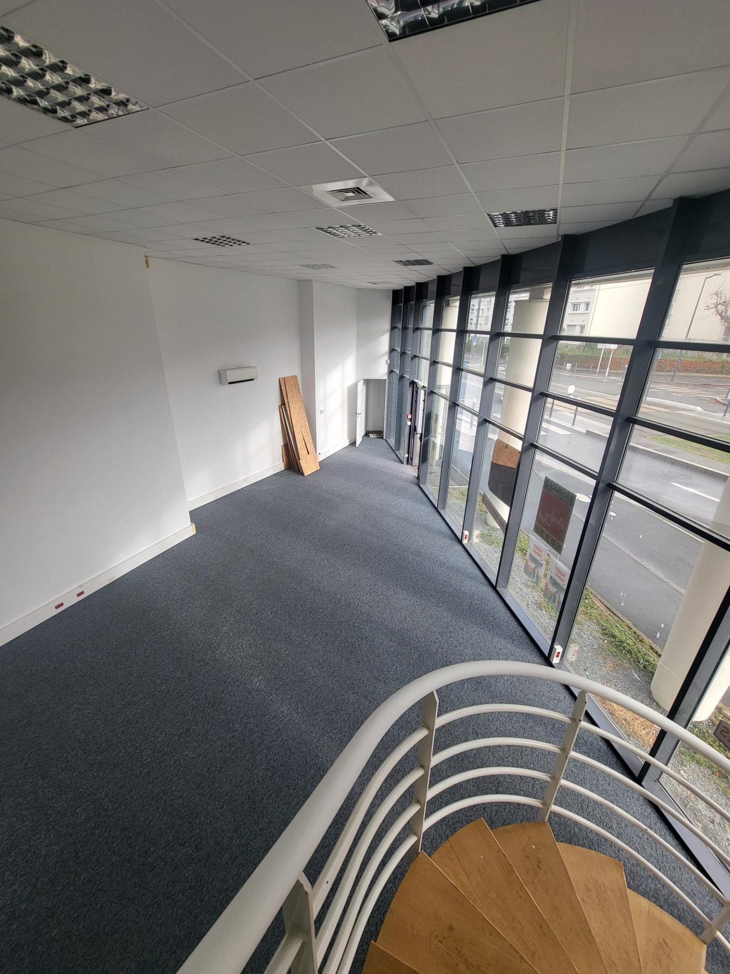 Local Commercial 220m² – Angers