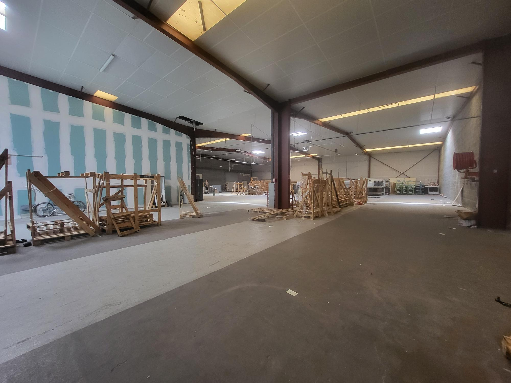 Local D&rsquo;activité 1500m² – St barthelemy d anjou