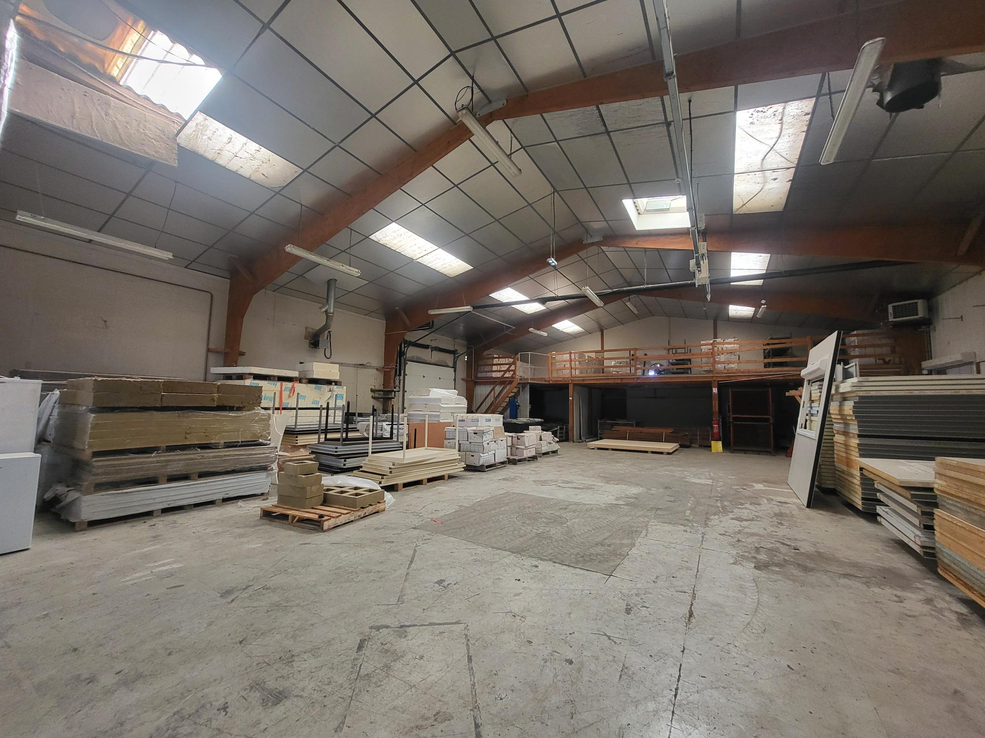 Local D&rsquo;activité 286m² – Chalonnes sur loire