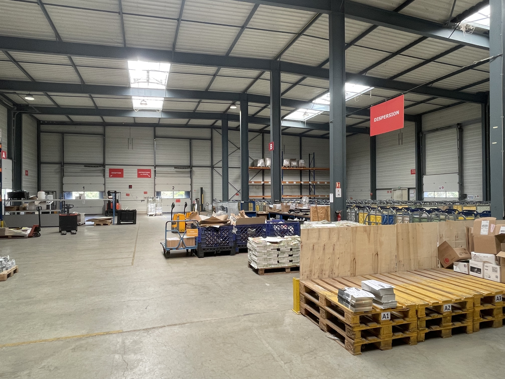 Local D&rsquo;activité 2421m² – Trelaze