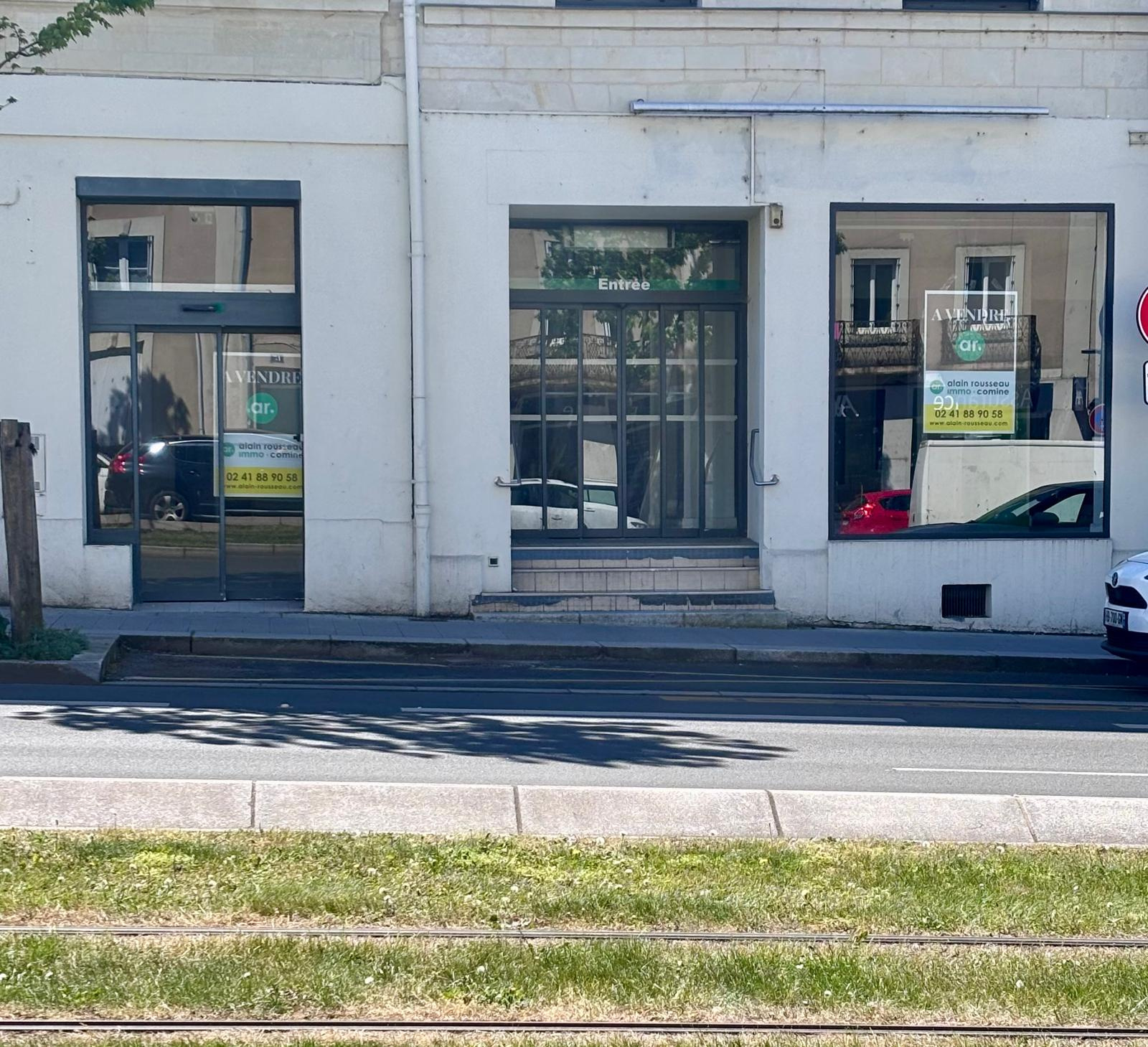 Murs Commerciaux 500m² – Angers