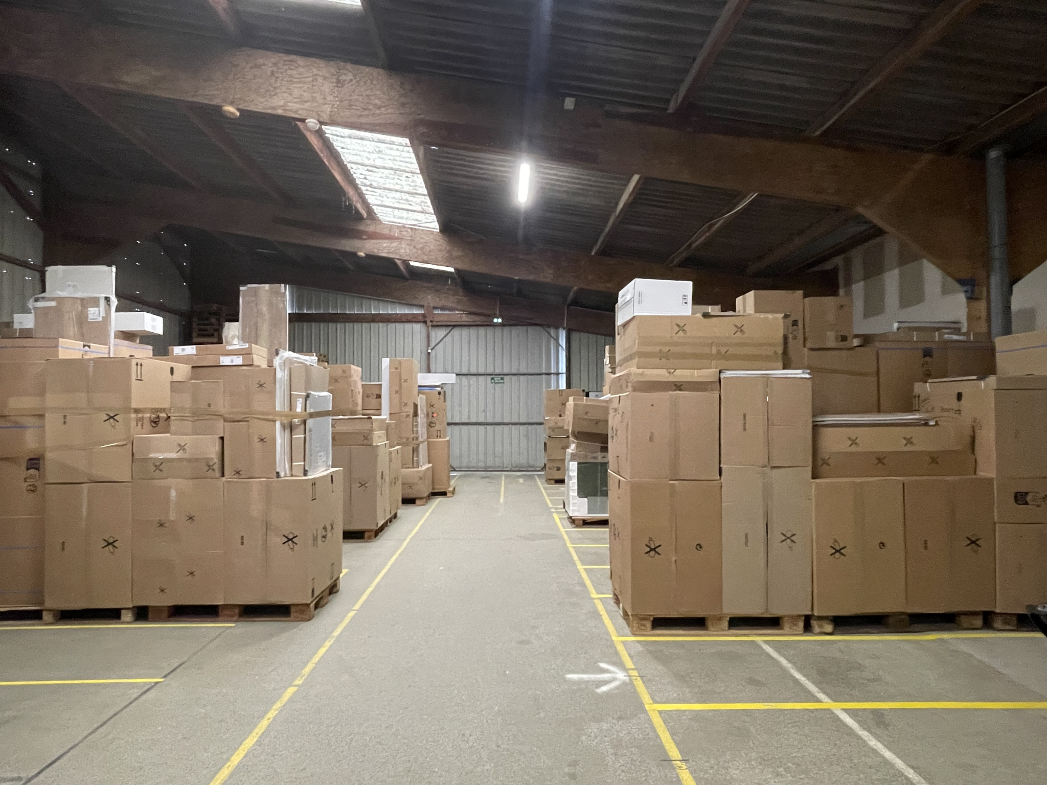 Local D&rsquo;activité 913m² – Beaucouze