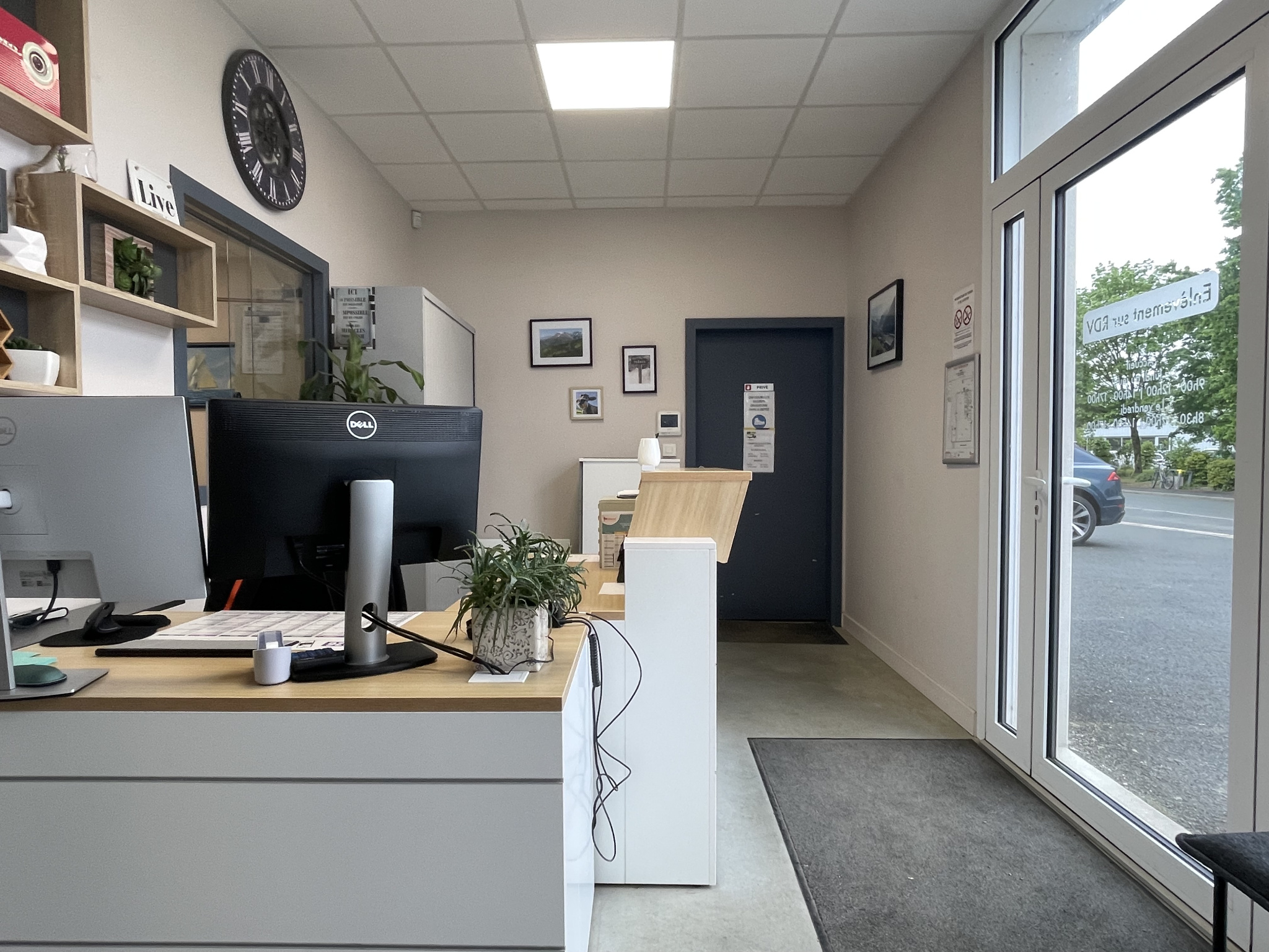 Local D&rsquo;activité 913m² – Beaucouze