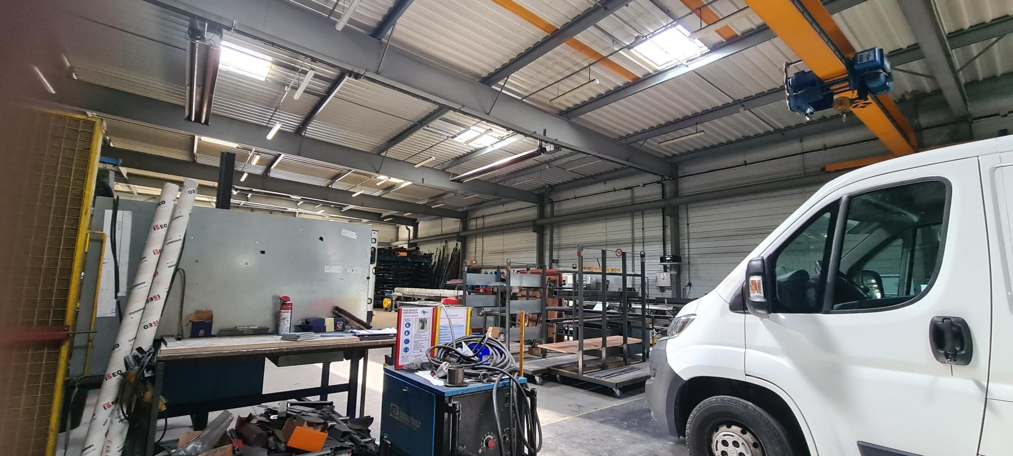 Local D&rsquo;activité 2300m² – Angers