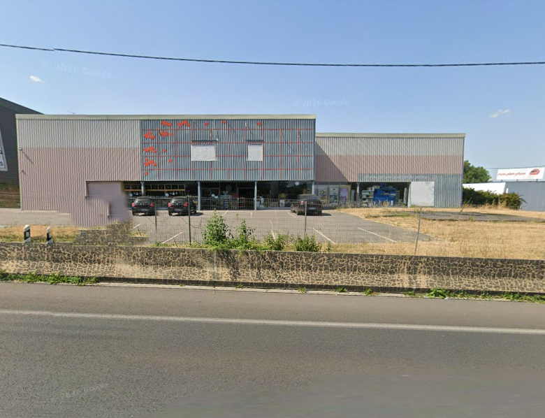 Local D&rsquo;activité 1300m² – Beaucouze