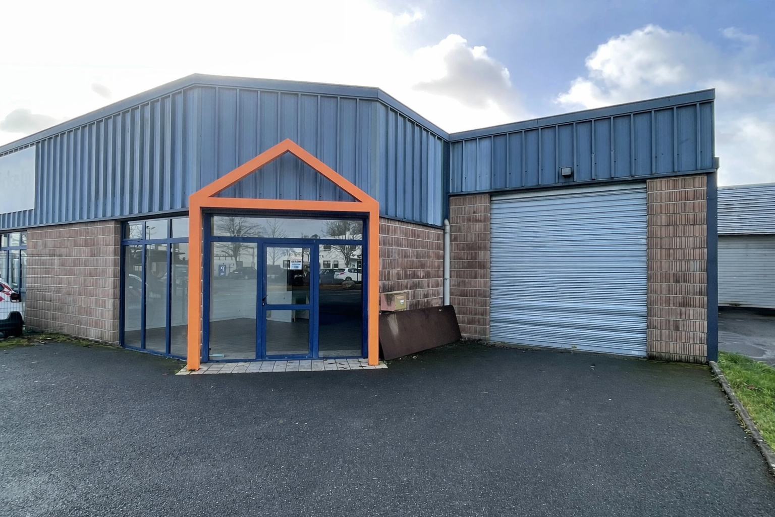 Local D’activité 380m² – St barthelemy d anjou Local D’activité 380m² – St barthelemy d anjou