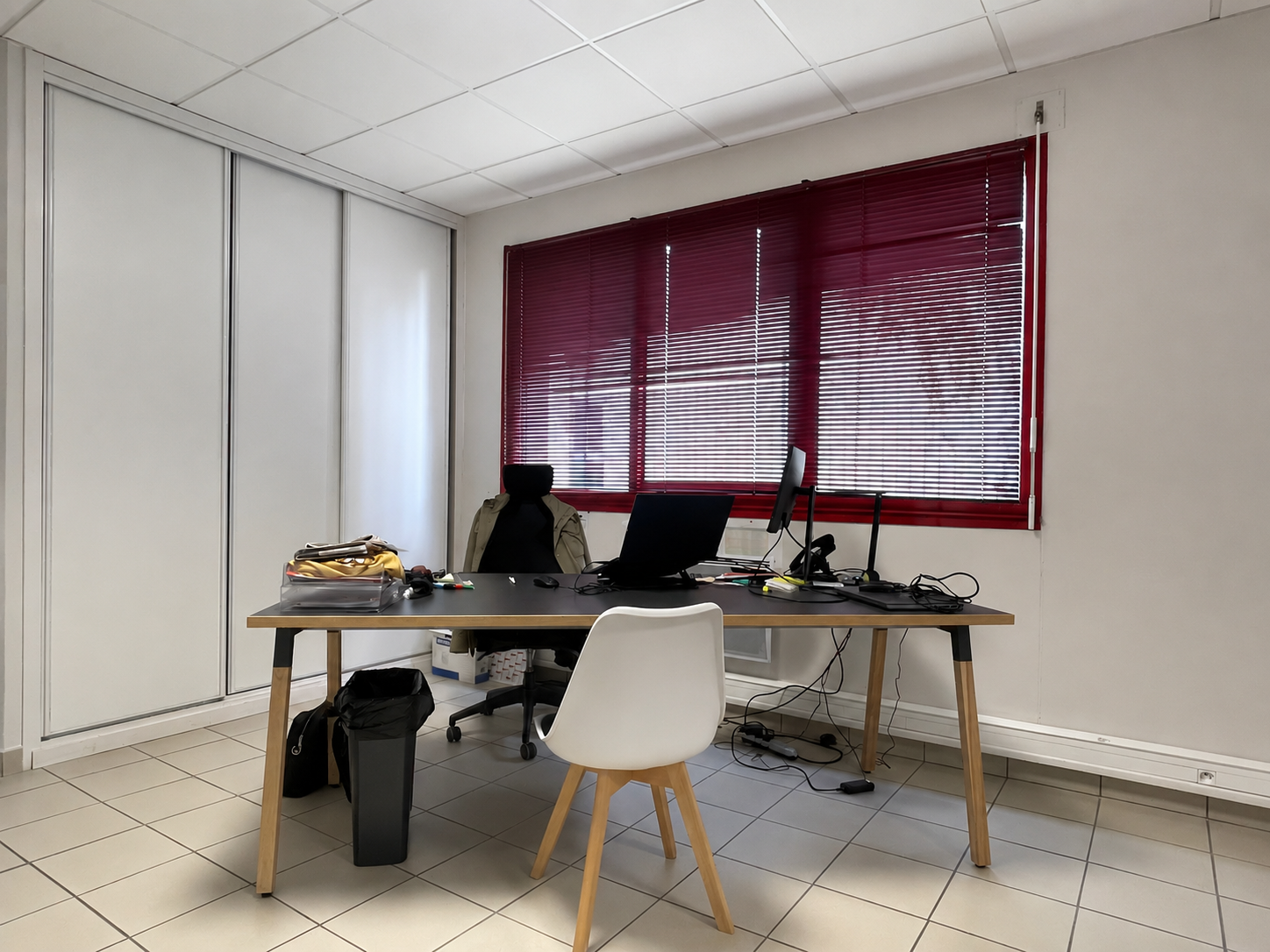 Bureaux 95m² – Beaucouze