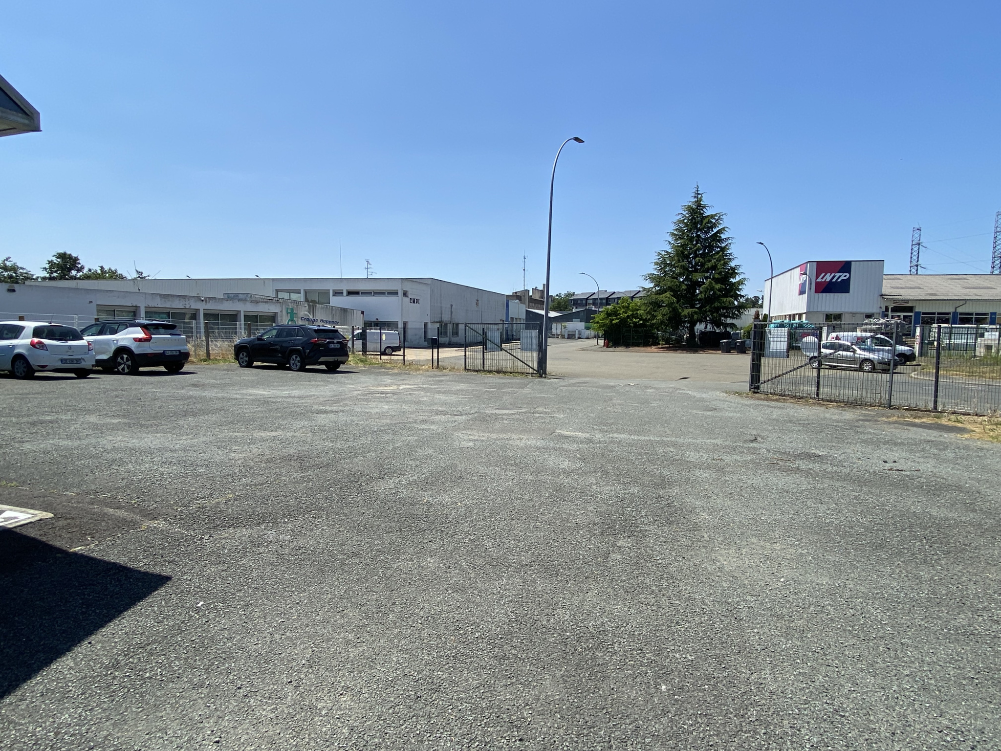 Local D&rsquo;activité 1050m² – St barthelemy d anjou