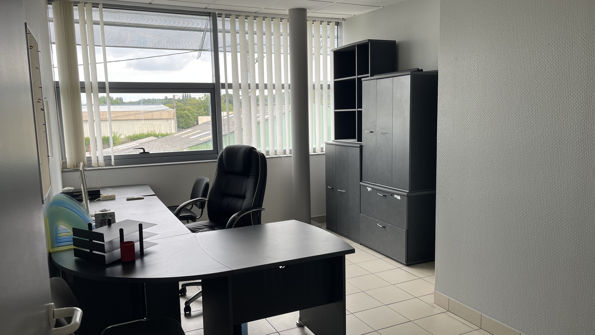 Local D&rsquo;activité 1200m² – Tierce