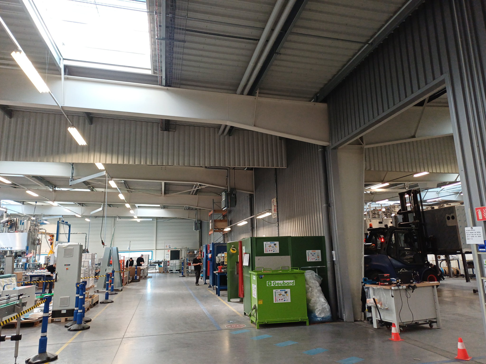 Local D&rsquo;activité 8186m² – Beaucouze
