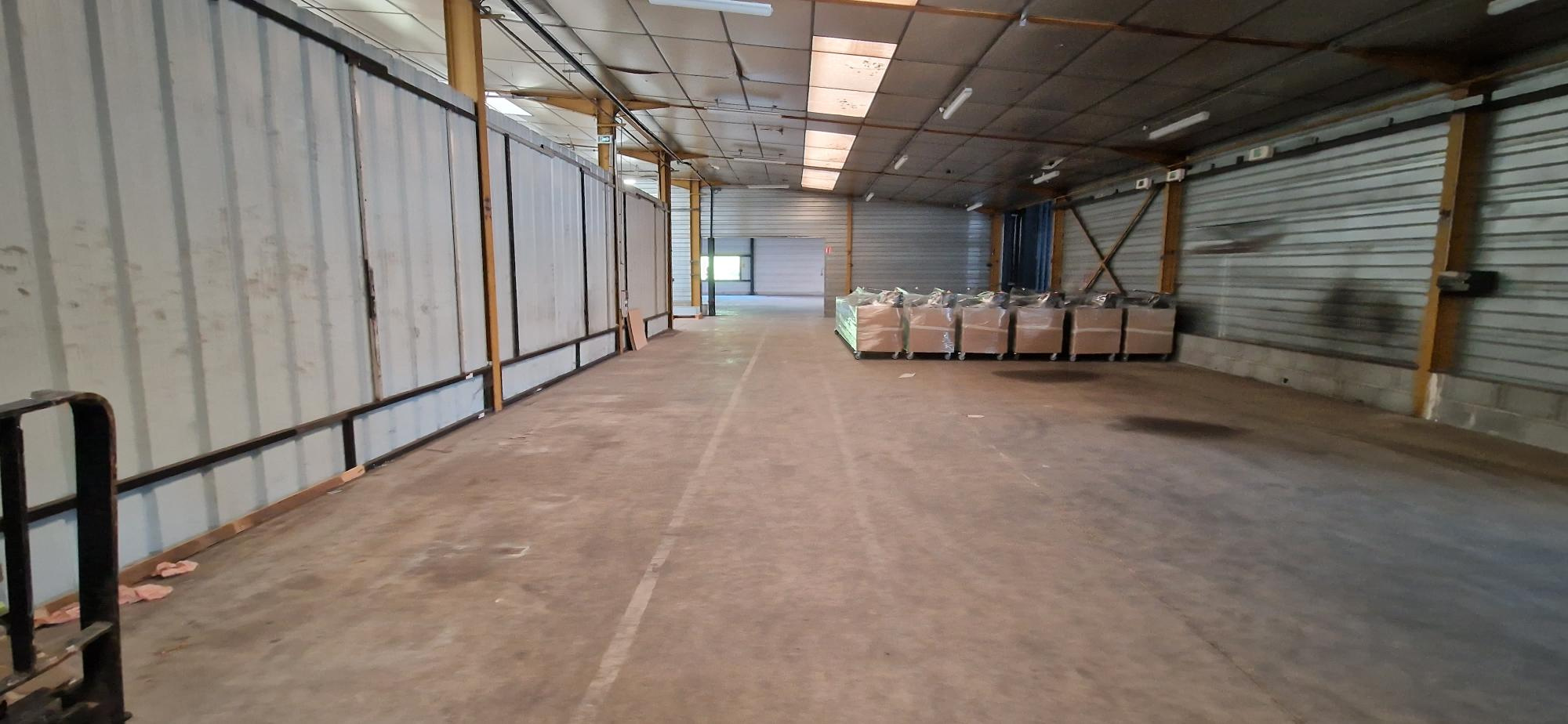 Local D&rsquo;activité 3300m² – St christophe du bois