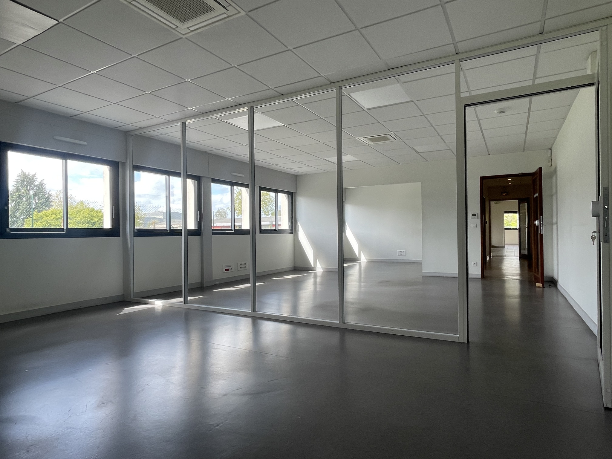 Local D&rsquo;activité 1520m² – Ecouflant