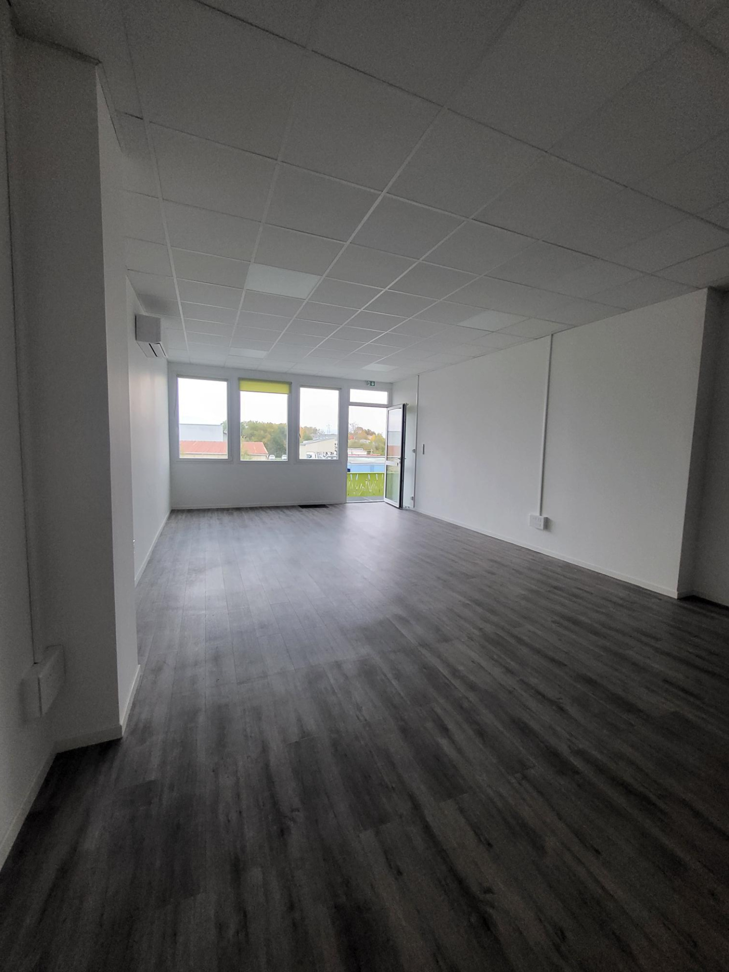 Bureaux 95m² – Ecouflant