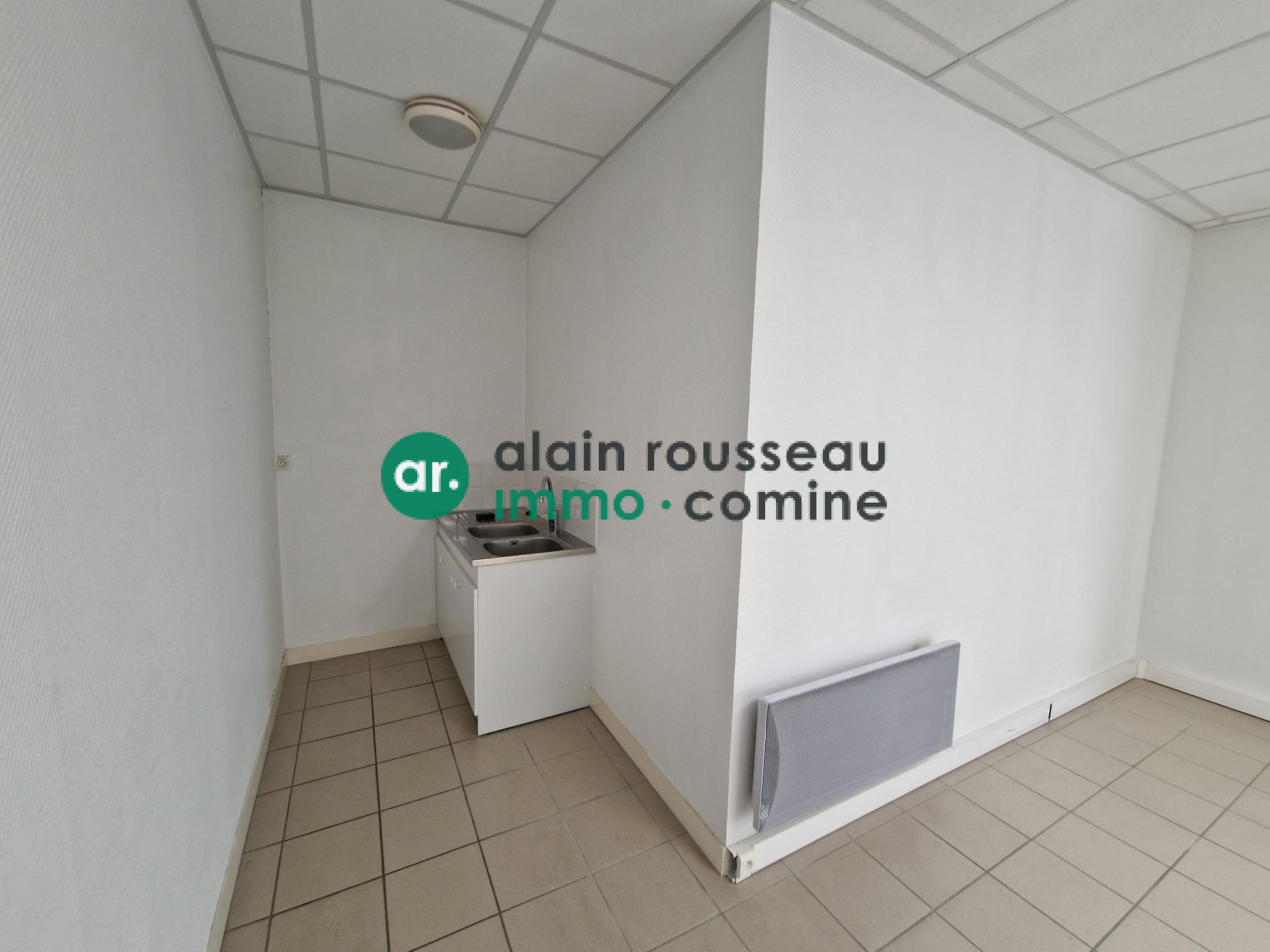 Local Commercial 60m² – Angers