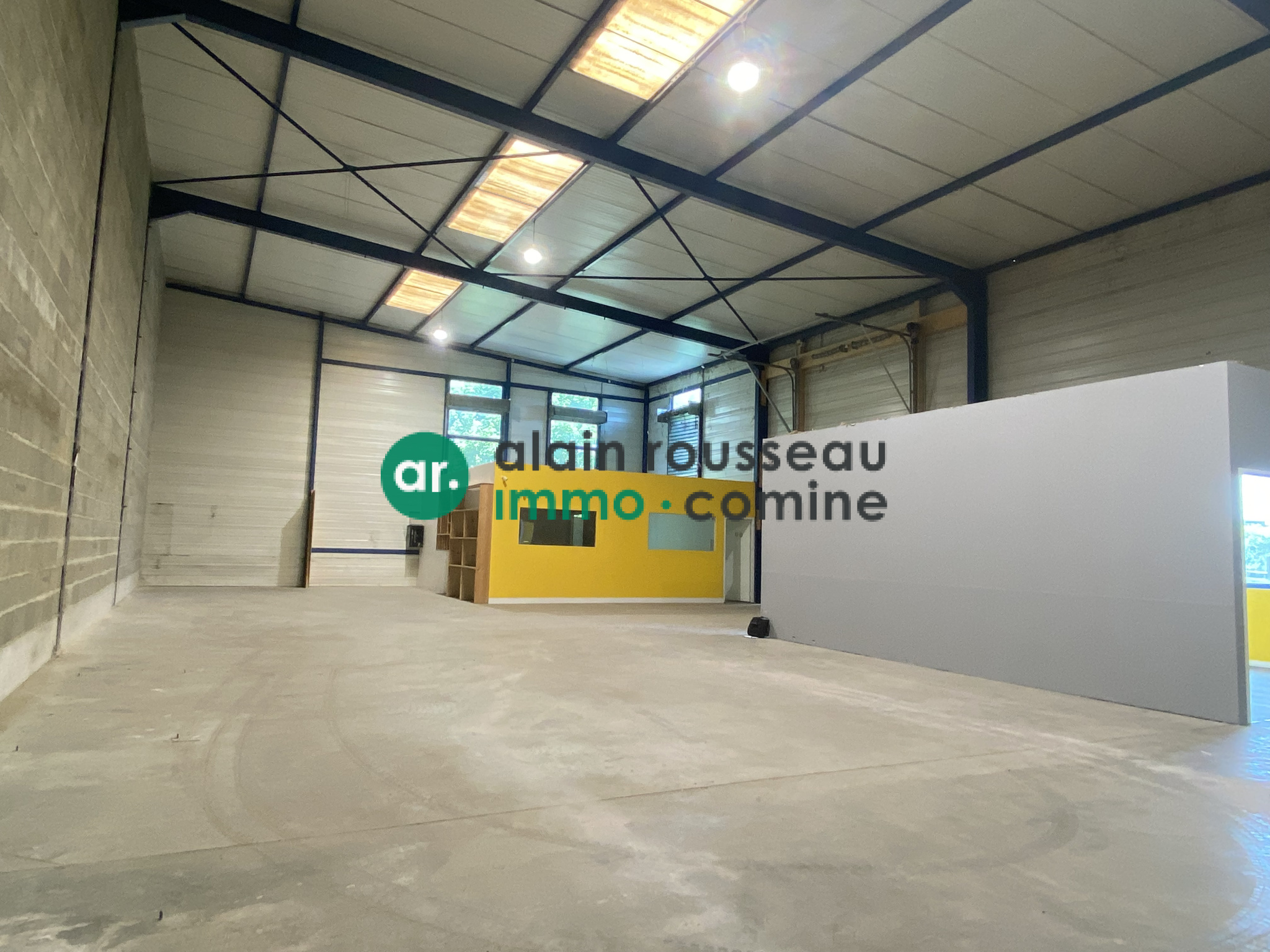 Local D’activité 323m² – St barthelemy d anjou