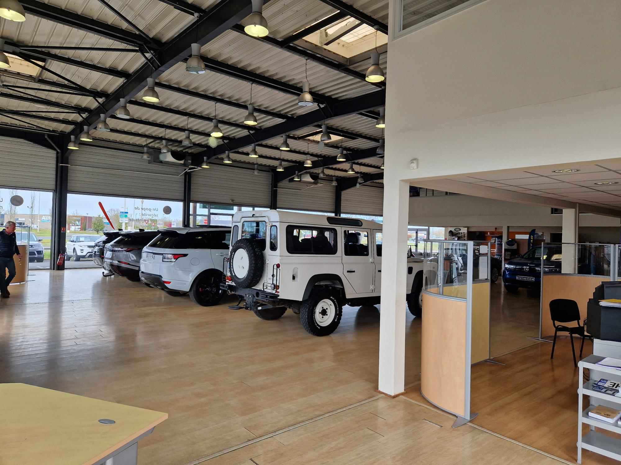 Local Commercial 1725m² – Cholet