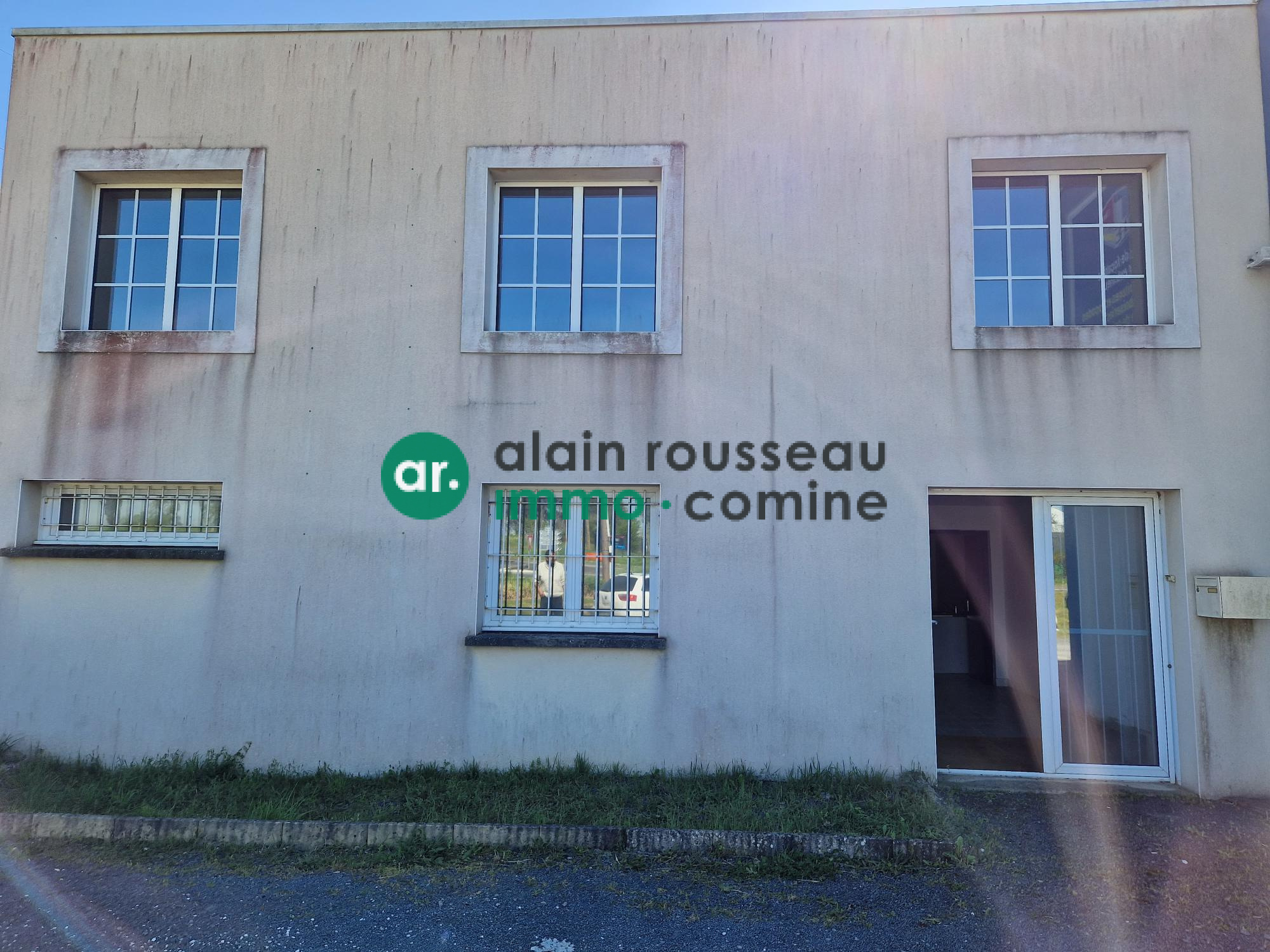 Local Professionnel 270m² – La seguiniere