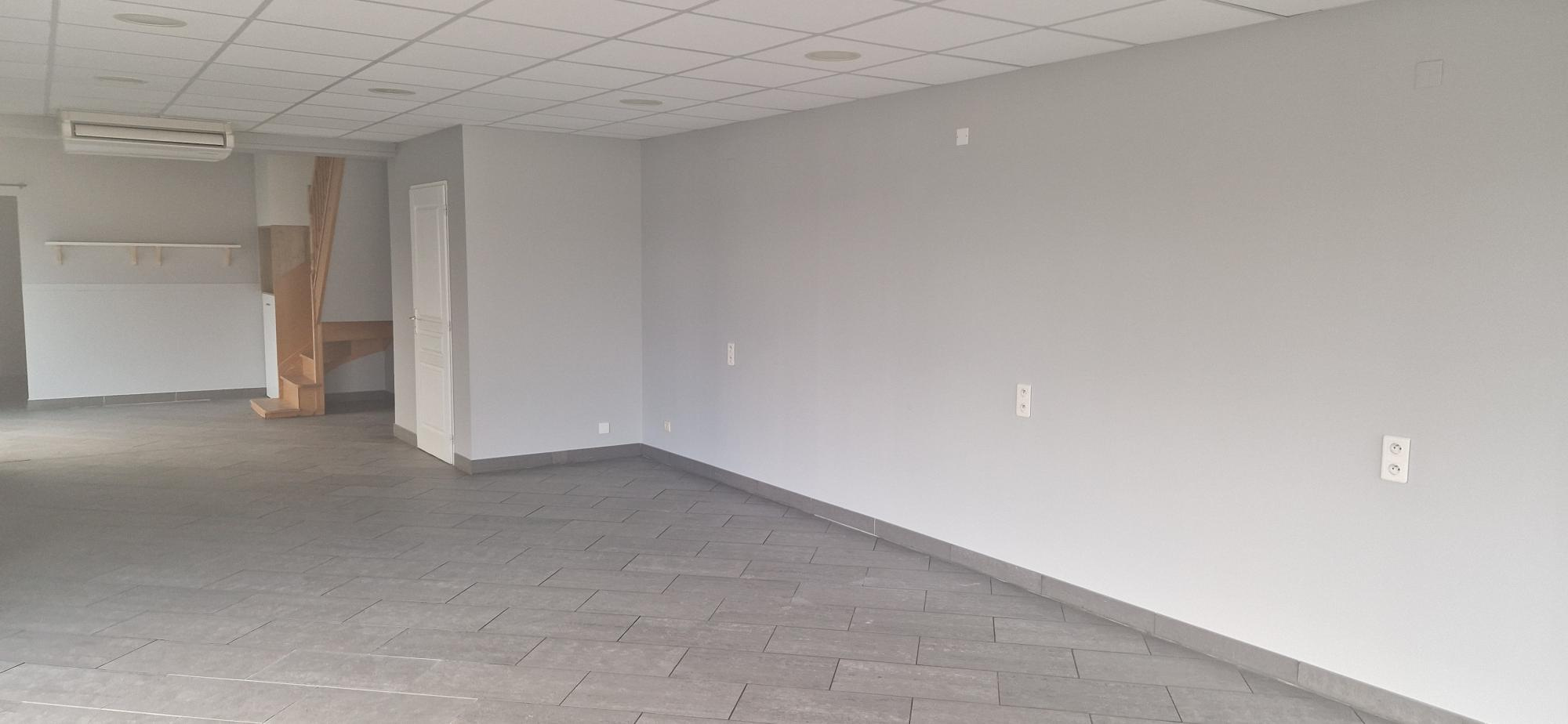 Local Commercial 150m² – La tessoualle