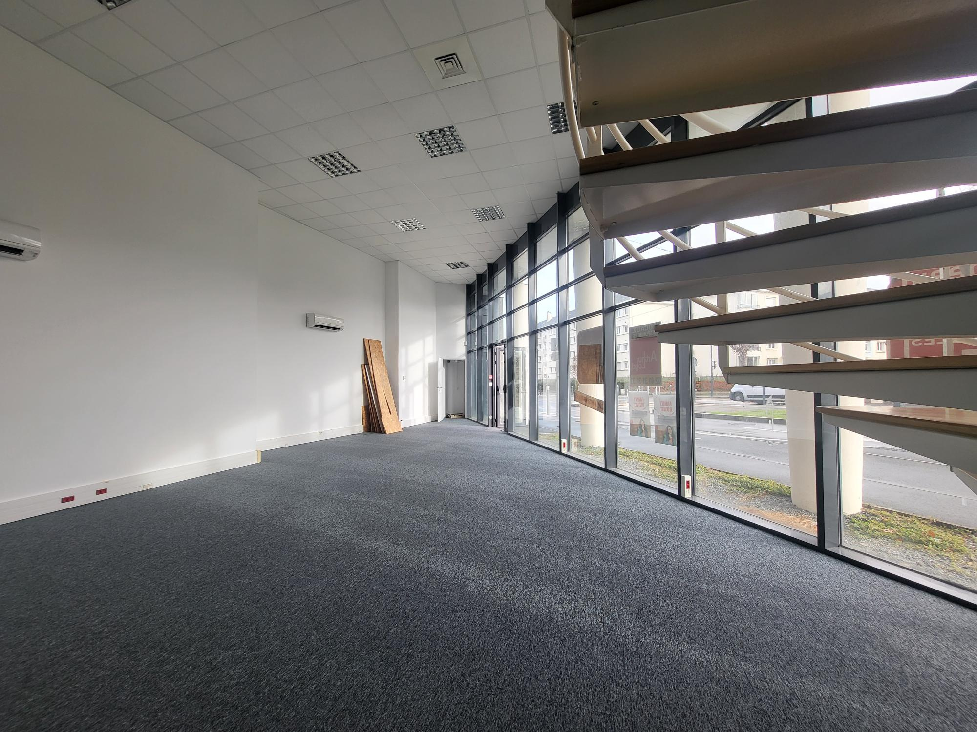 Local Commercial 220m² – Angers