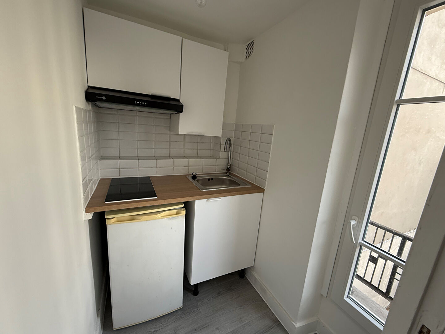 Appartement 14.41m² – 
PARIS