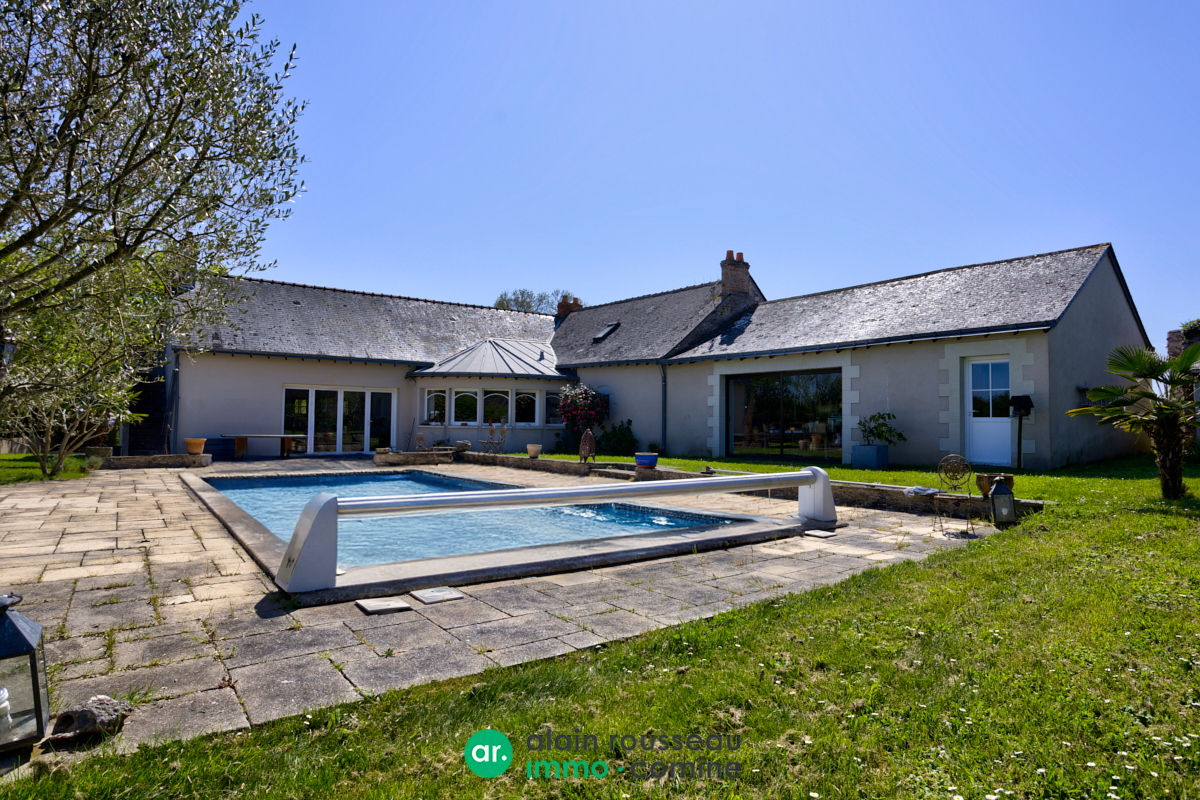 Maison 310m² – 
ROCHEFORT SUR LOIRE