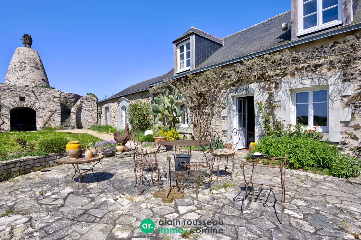 Maison 310m² – 
ROCHEFORT SUR LOIRE