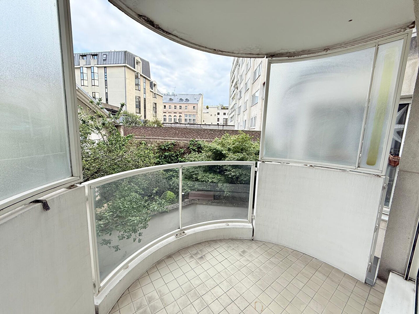 Appartement 27m² – 
Paris