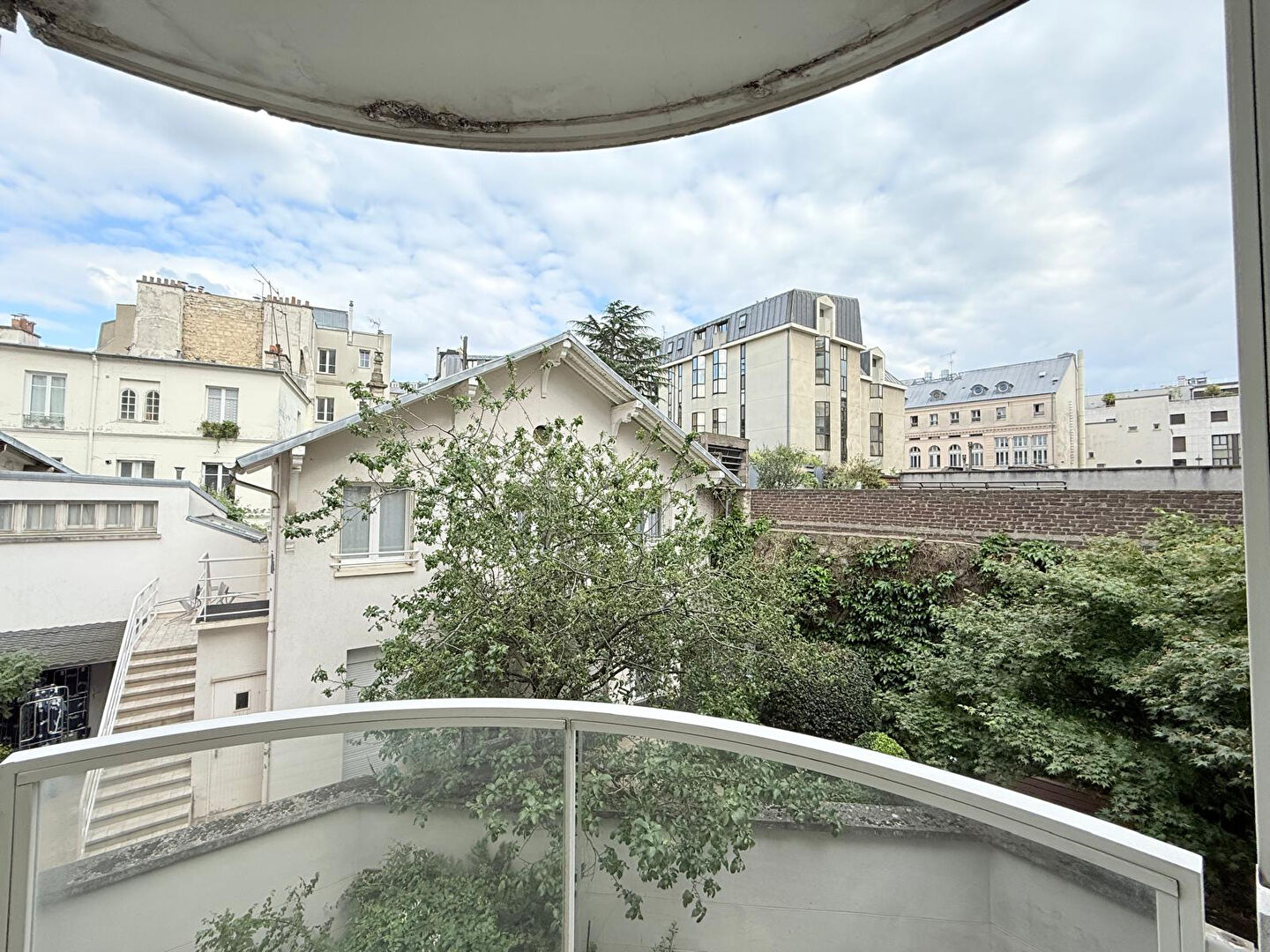 Appartement 27m² – 
Paris