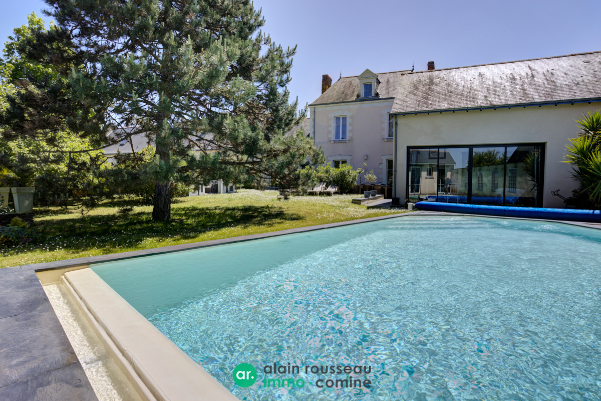 Maison 279m² – 
MURS ERIGNE