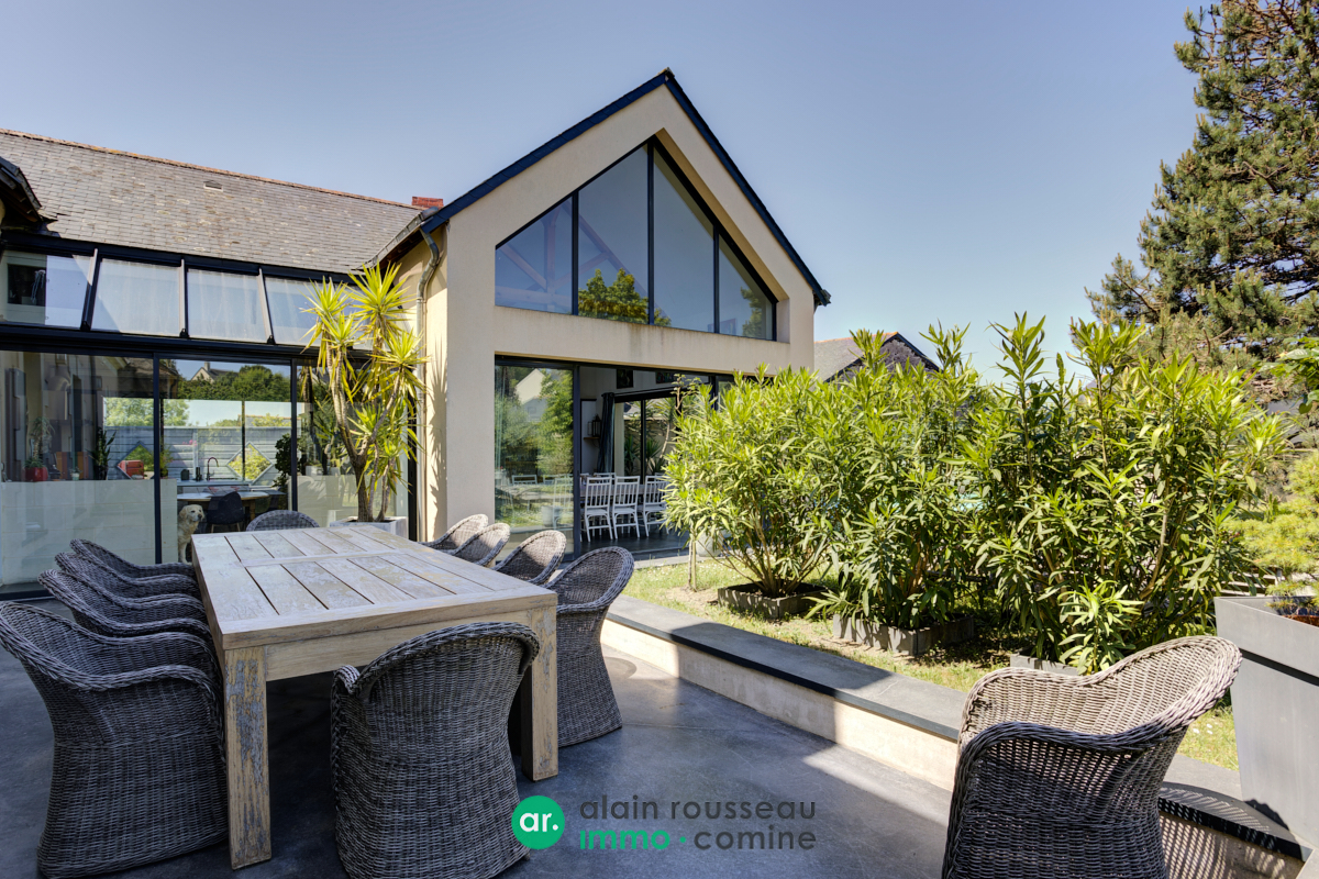 Maison 279m² – 
MURS ERIGNE