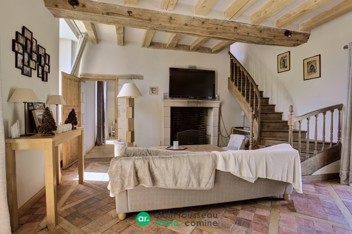 Maison 279m² – 
MURS ERIGNE