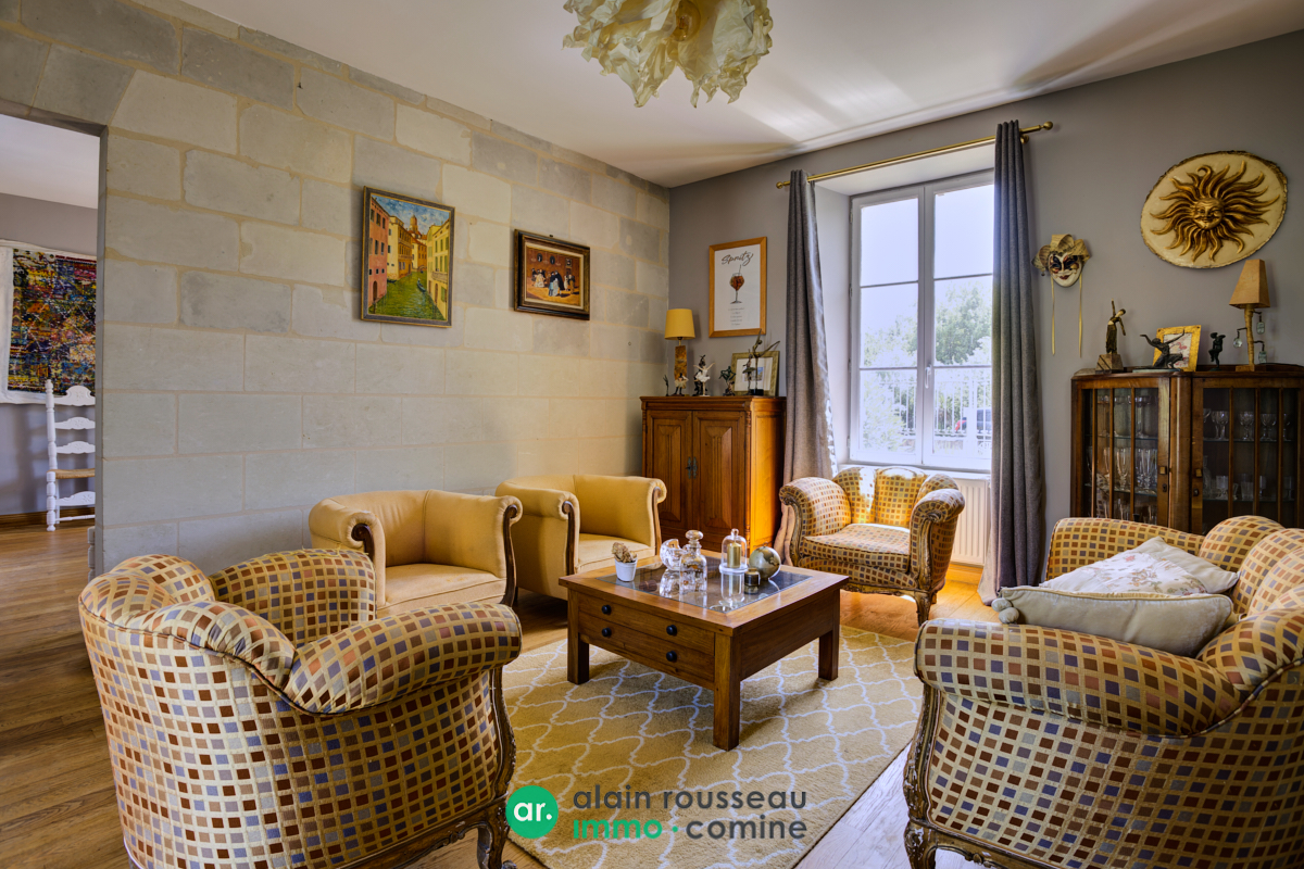 Maison 279m² – 
MURS ERIGNE