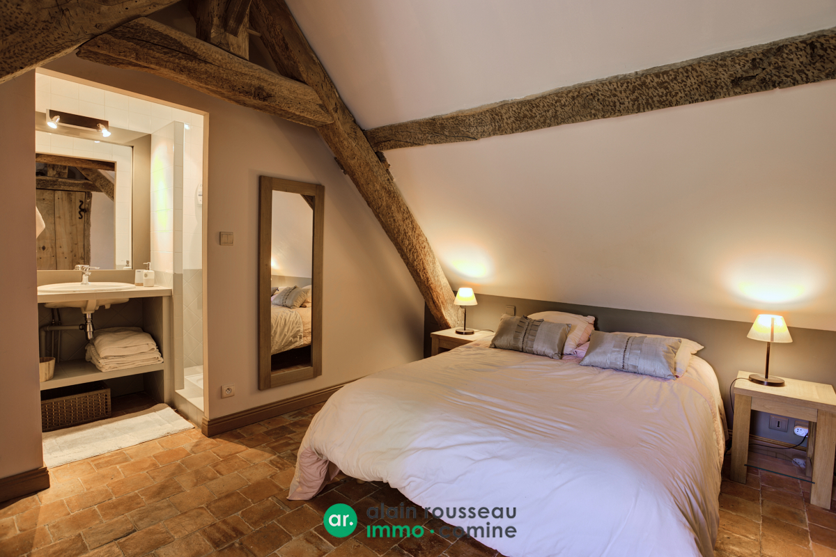 Maison 279m² – 
MURS ERIGNE